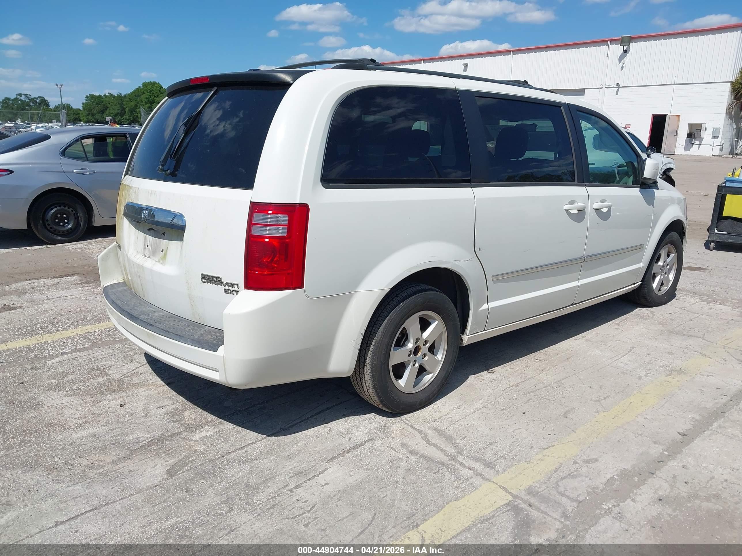 DODGE GRAND image 4