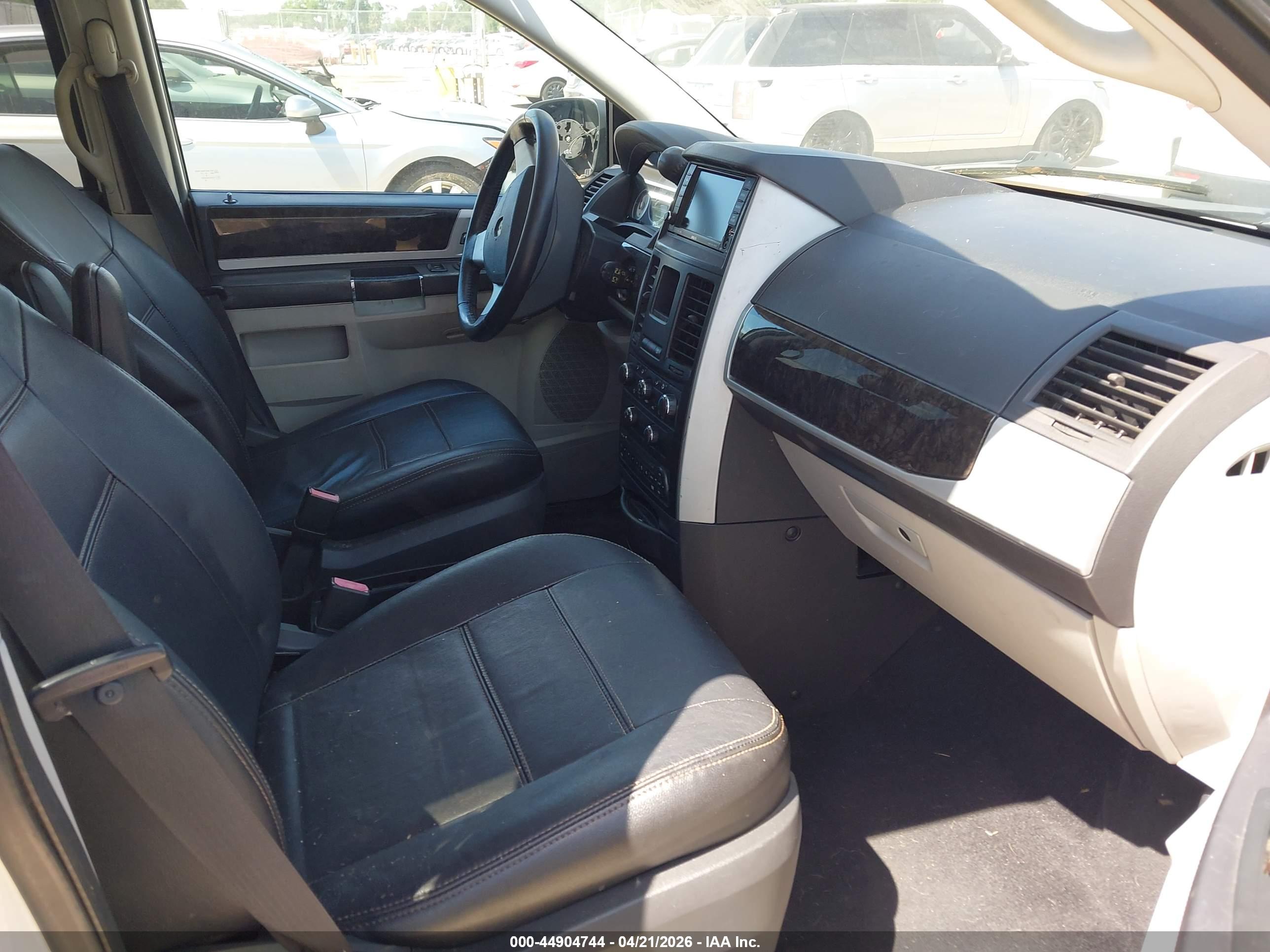 DODGE GRAND image 5
