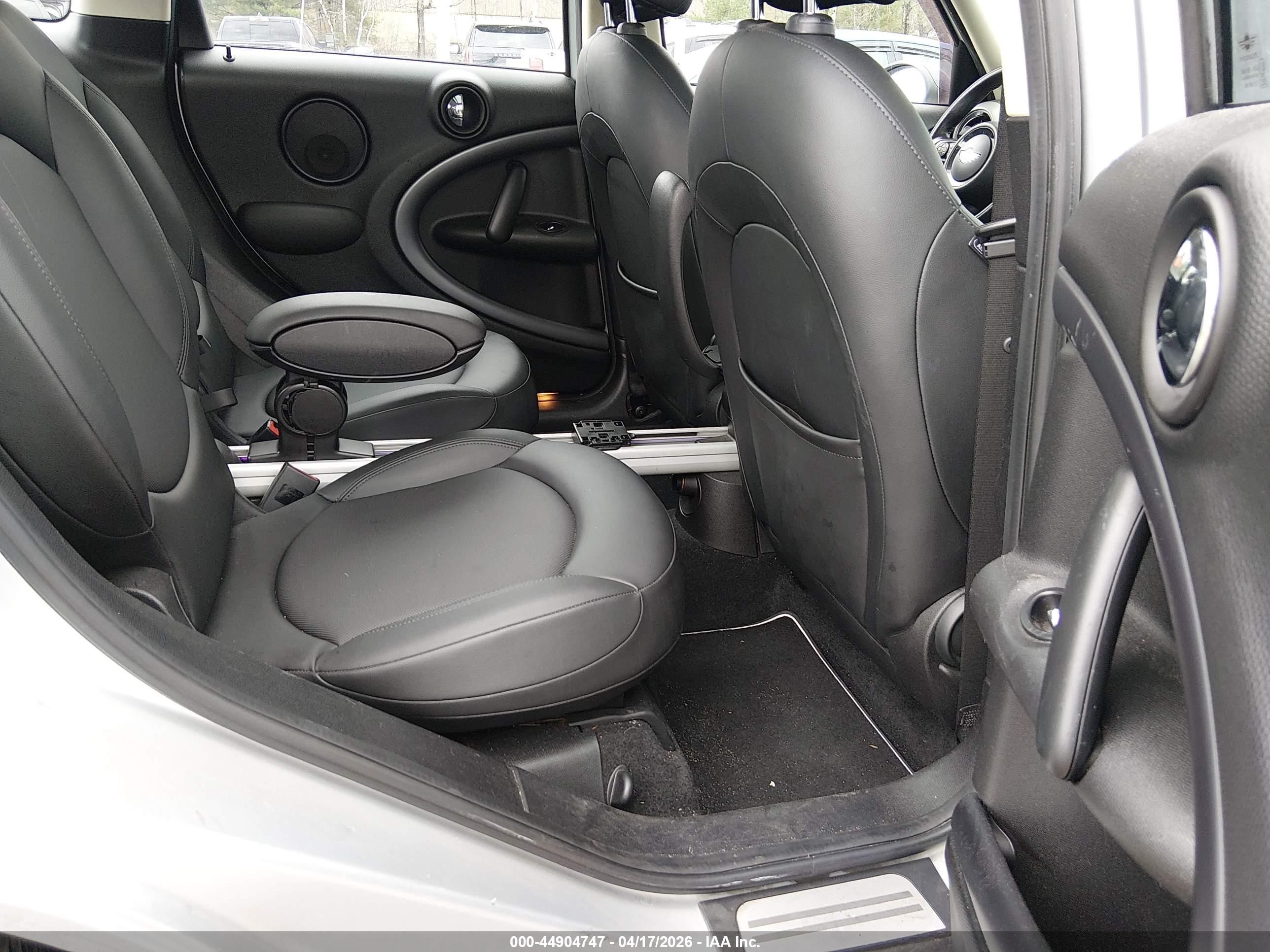 MINI COOPER image 8