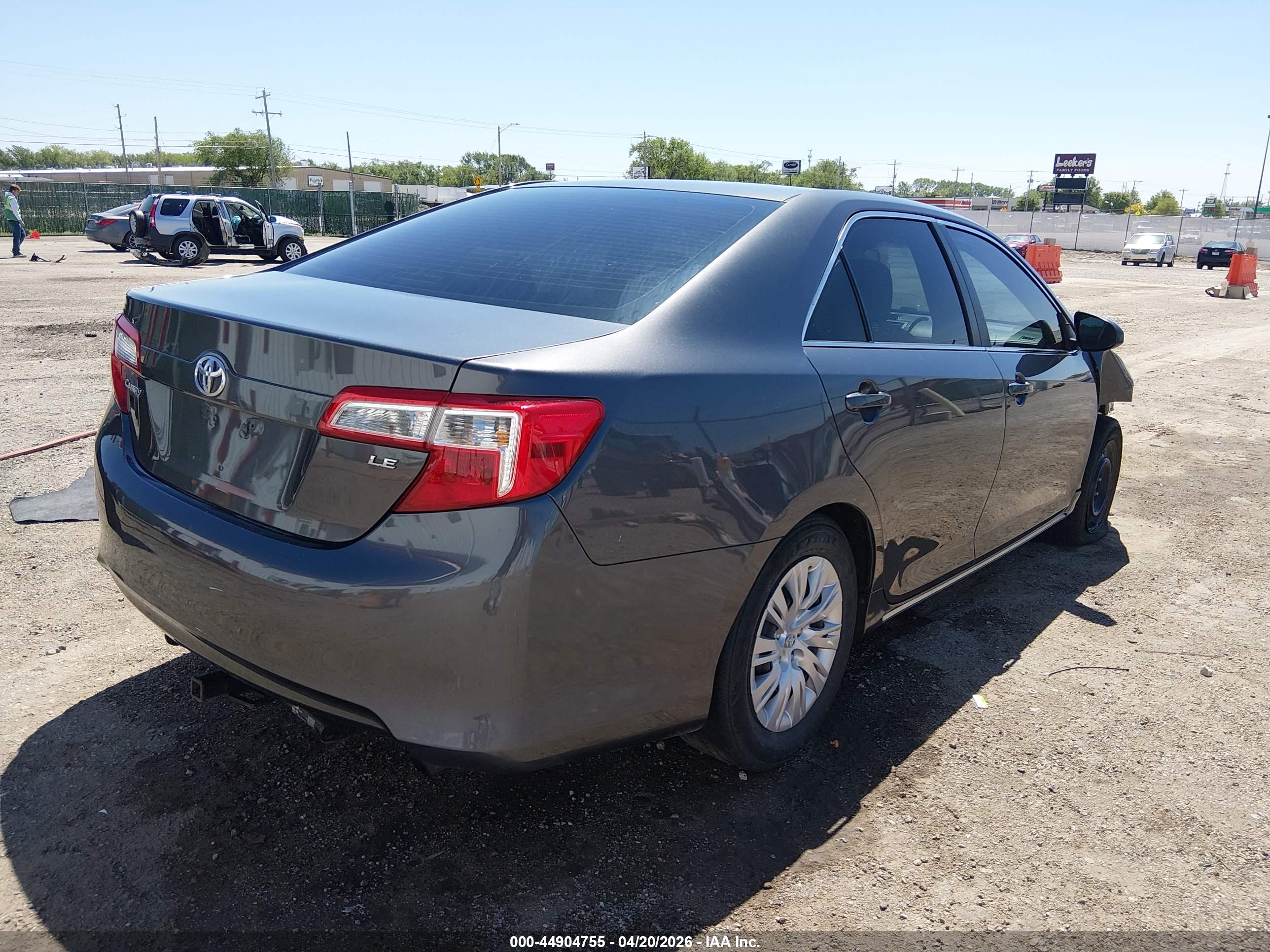 TOYOTA CAMRY image 4