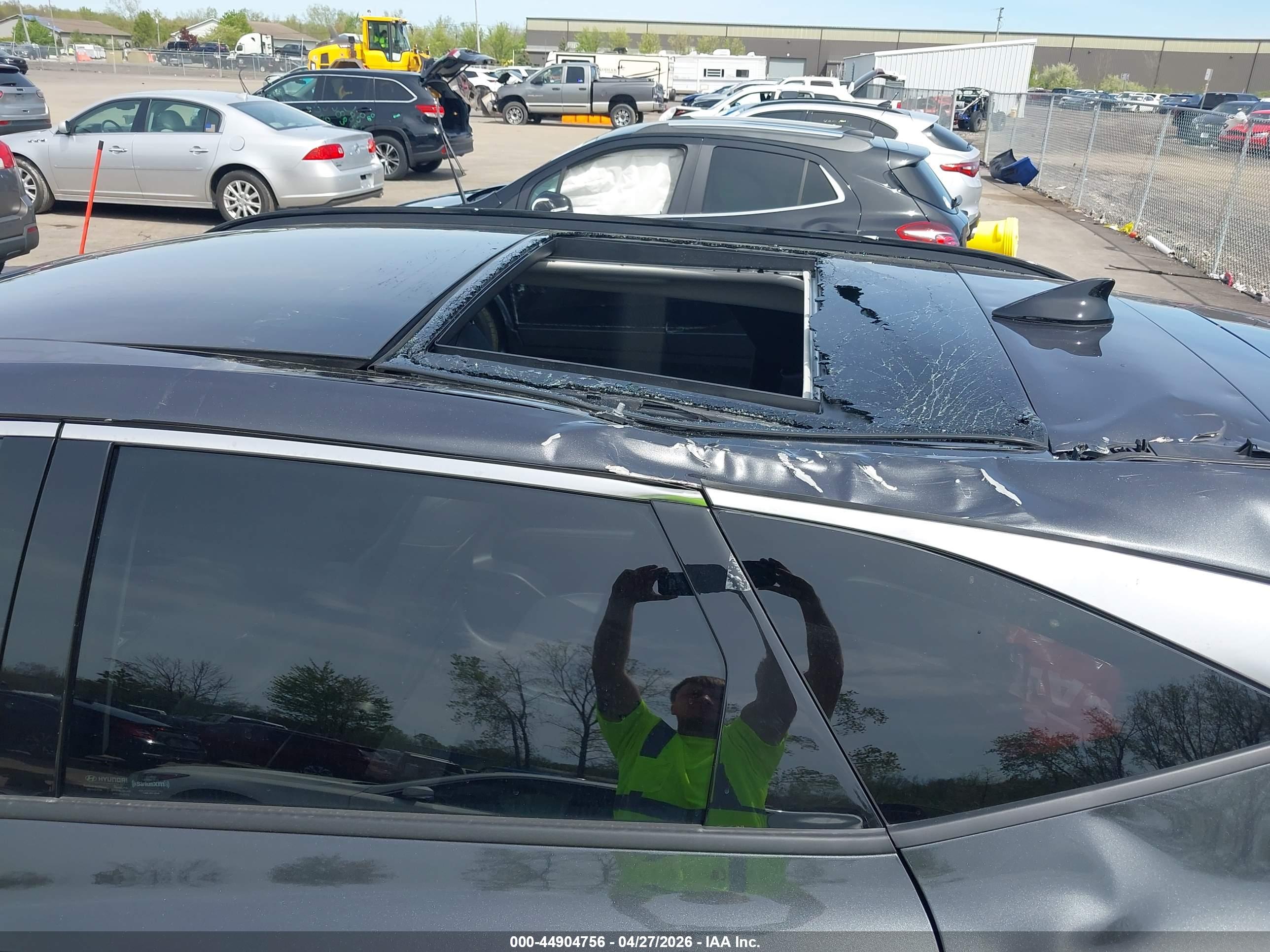 HYUNDAI TUCSON image 6