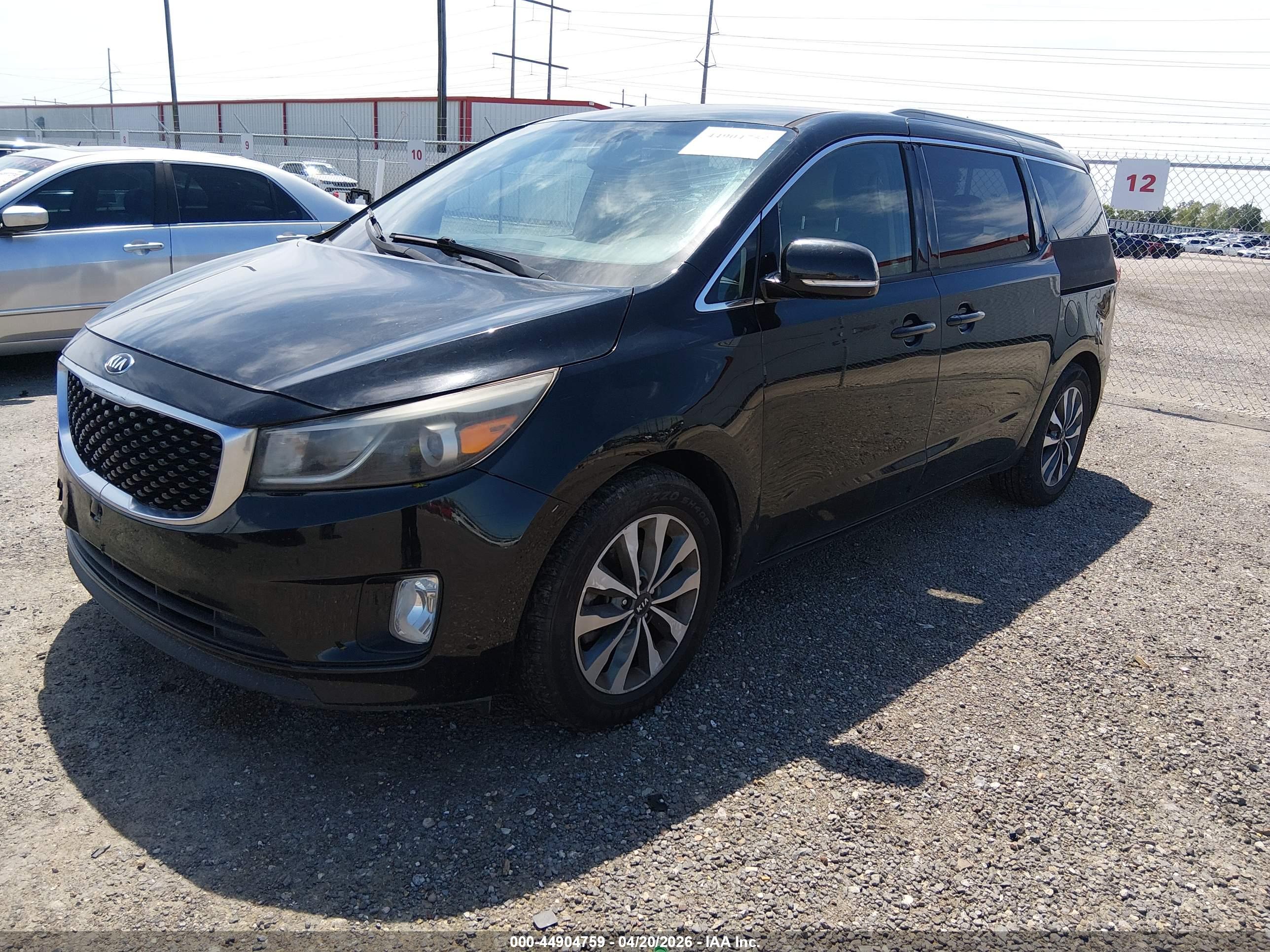 KIA SEDONA image 2