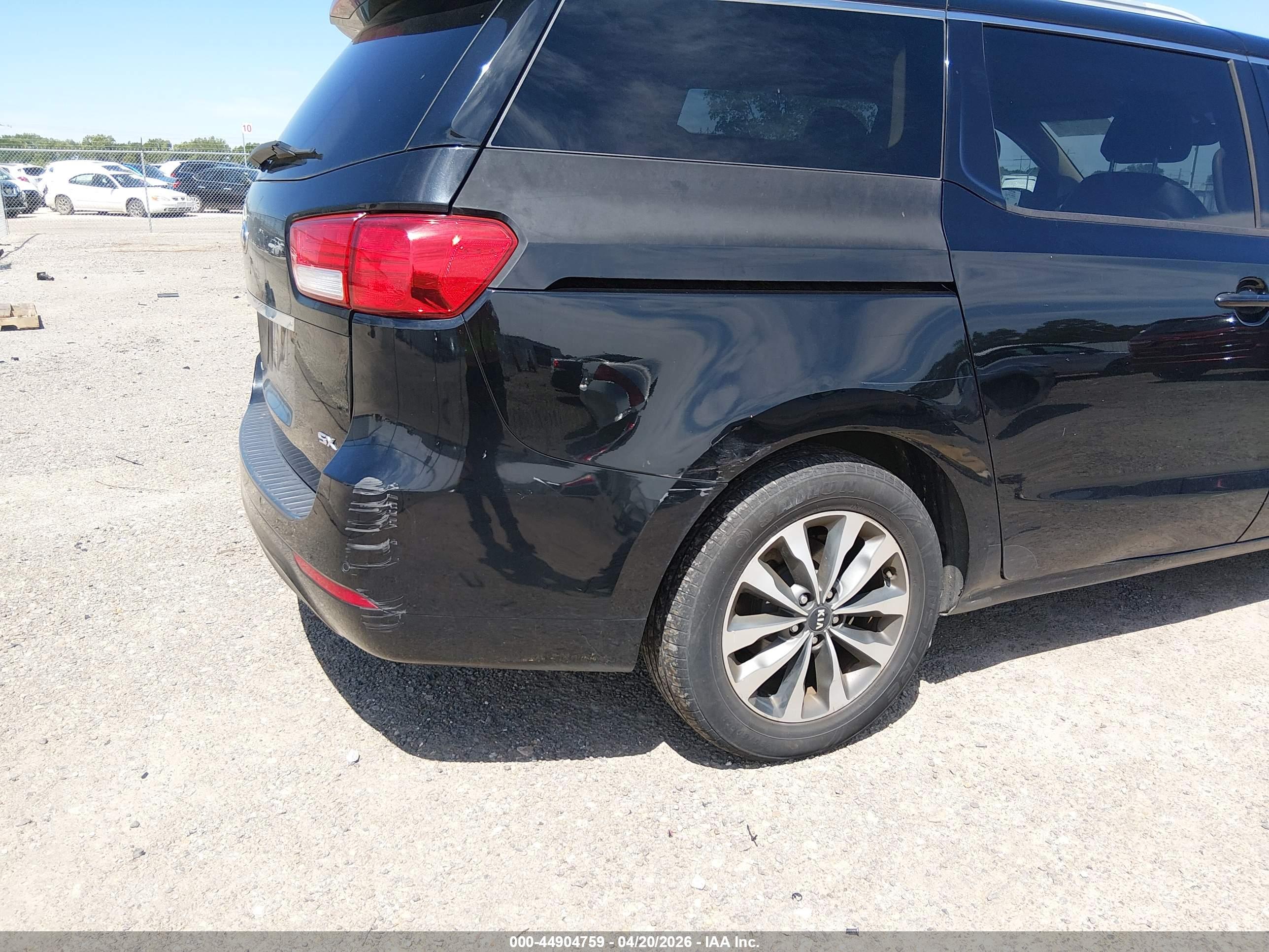 KIA SEDONA image 6