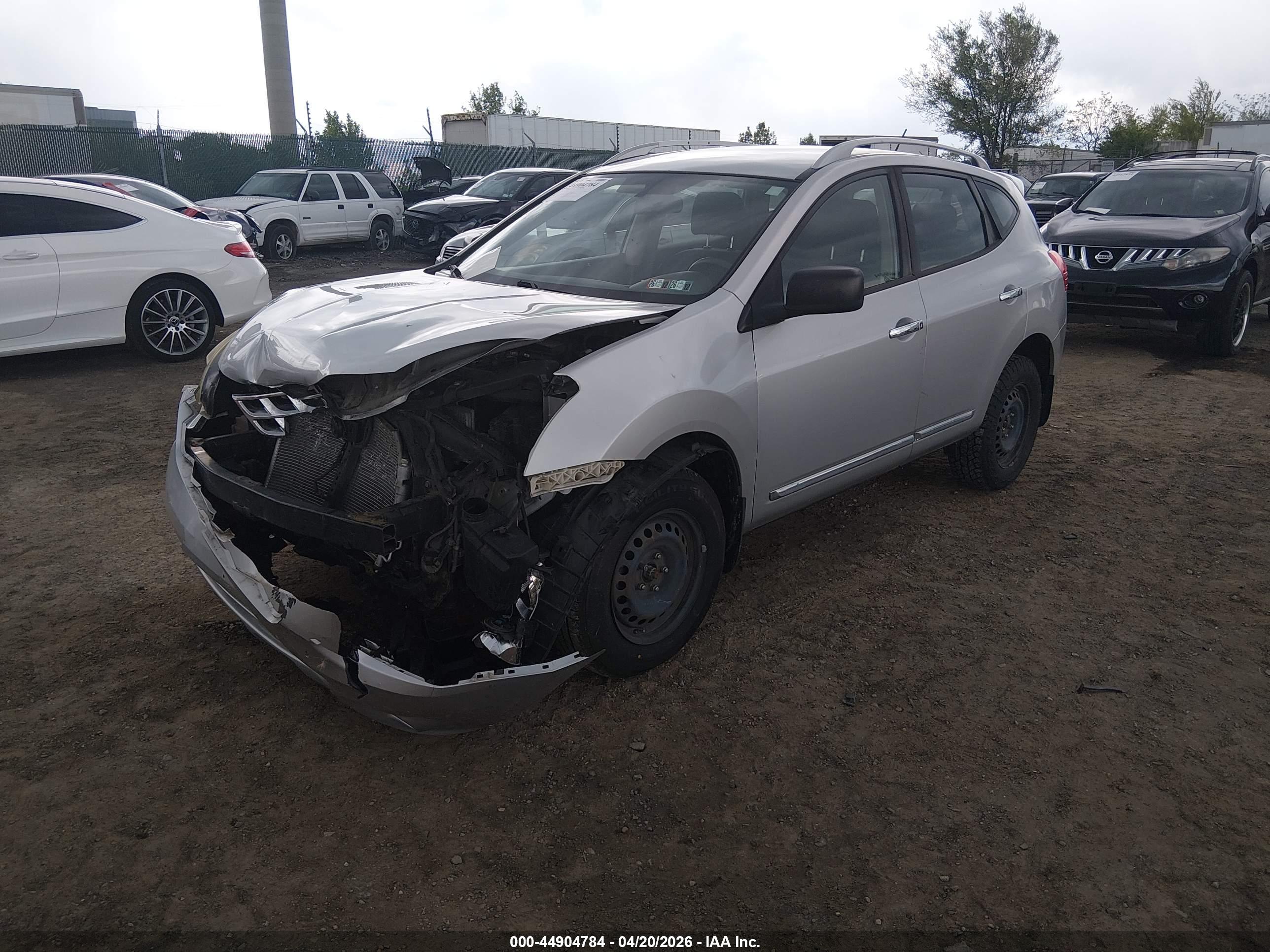 NISSAN ROGUE image 2
