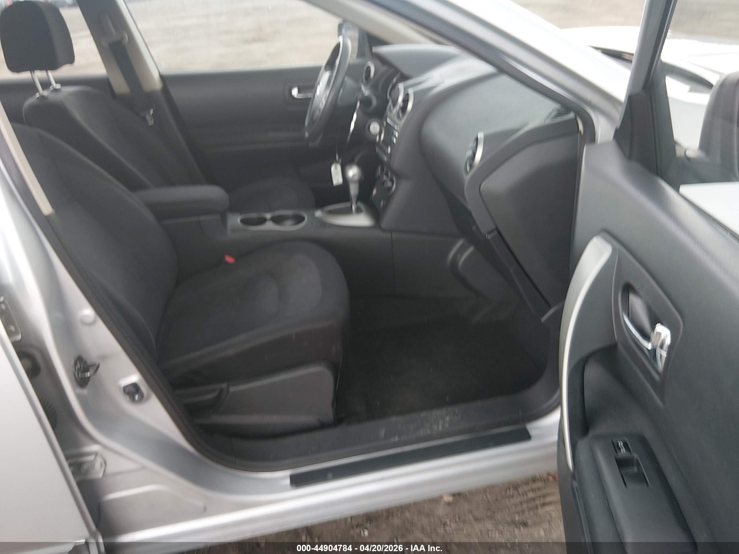 NISSAN ROGUE image 5