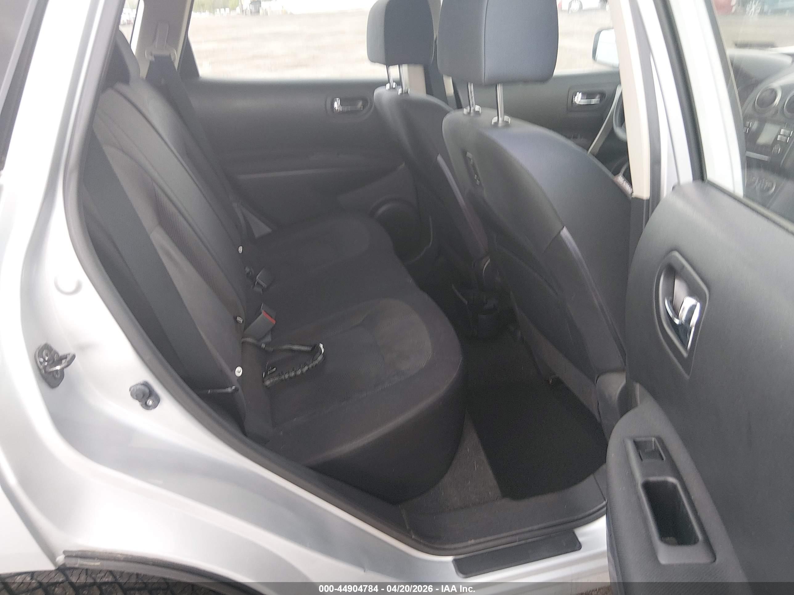 NISSAN ROGUE image 8