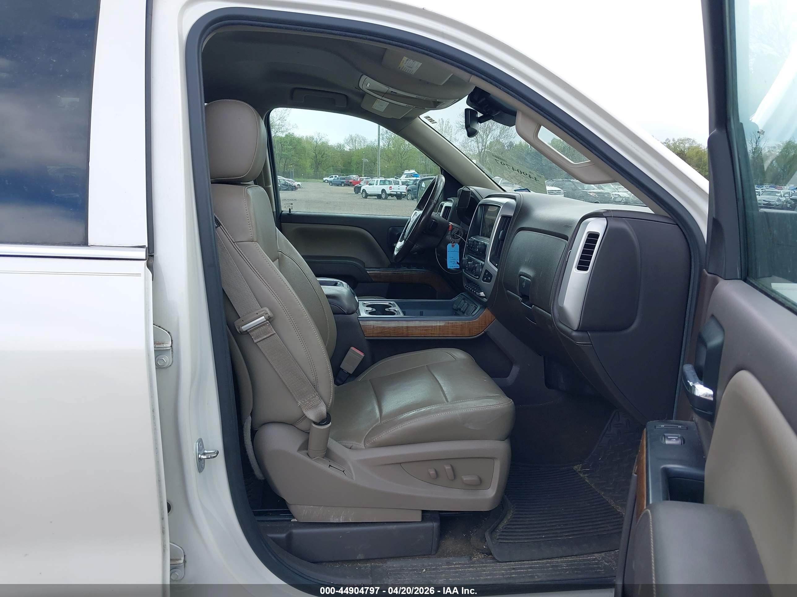GMC SIERRA image 5