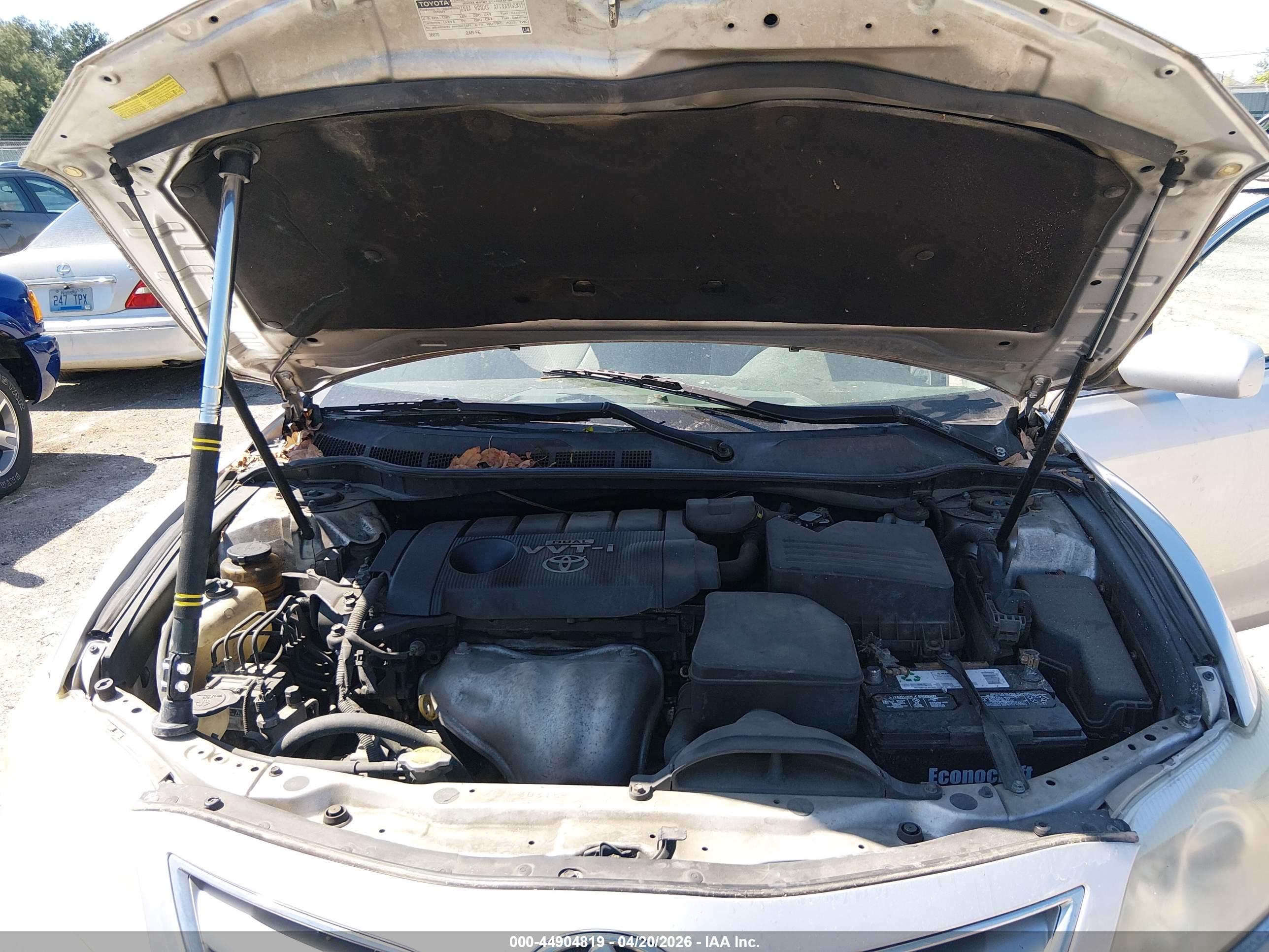 TOYOTA CAMRY image 10