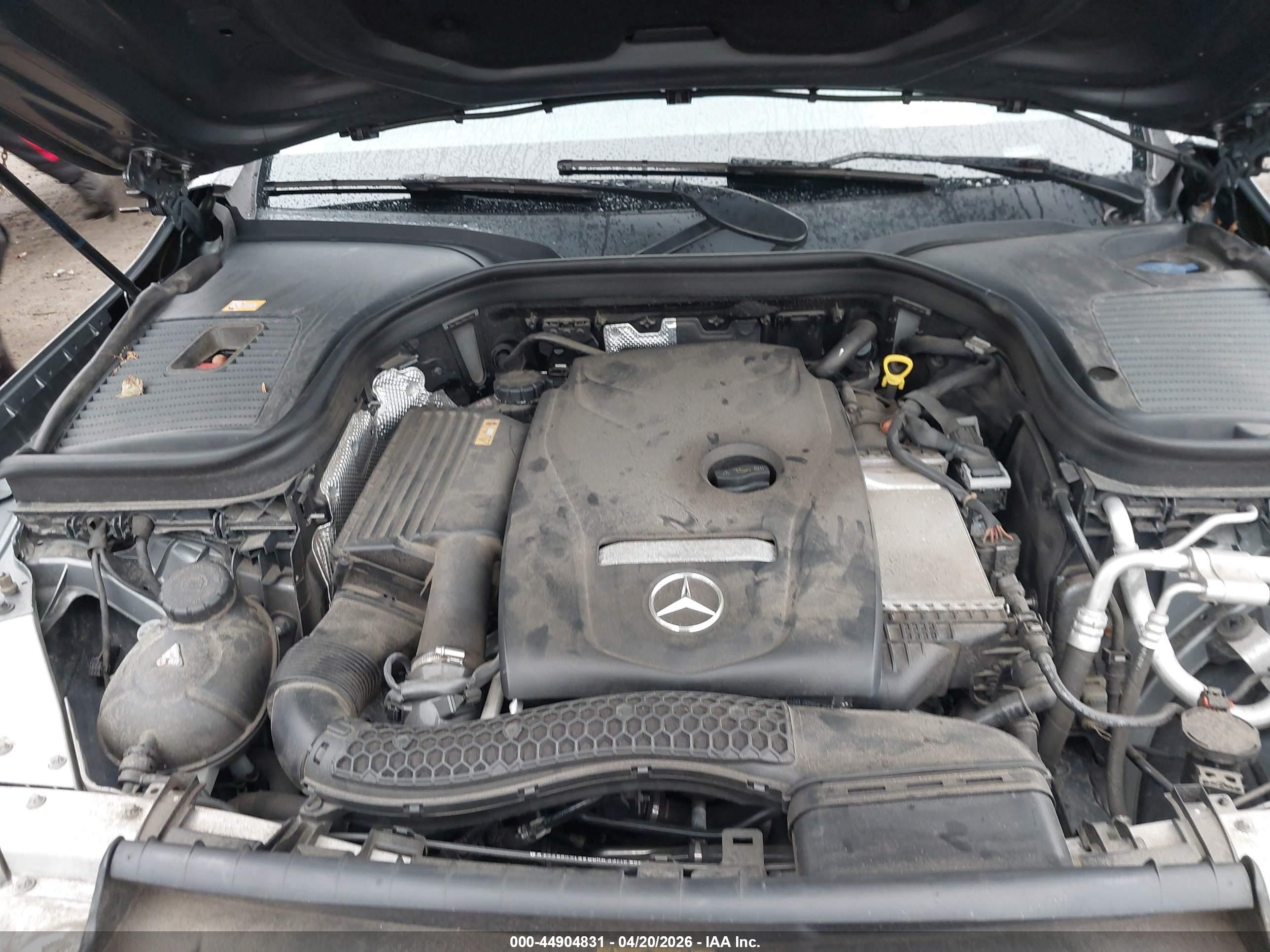 MERCEDES-BENZ GLC image 10