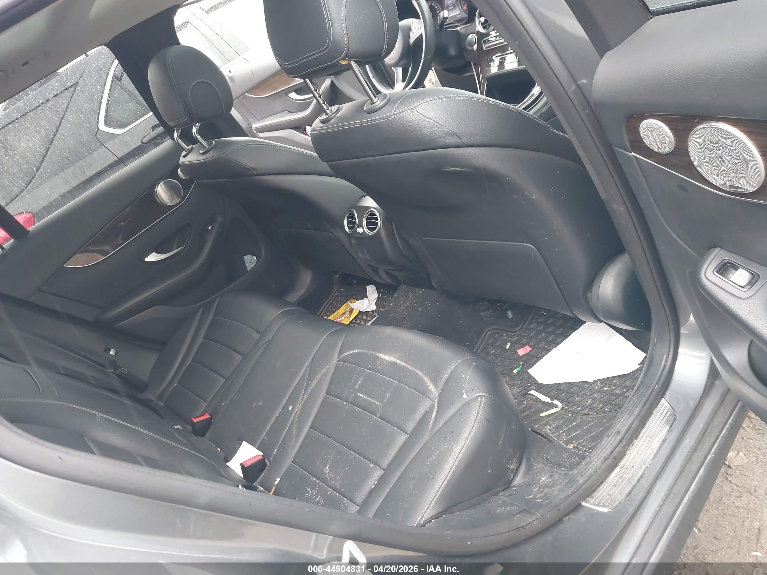 MERCEDES-BENZ GLC image 8