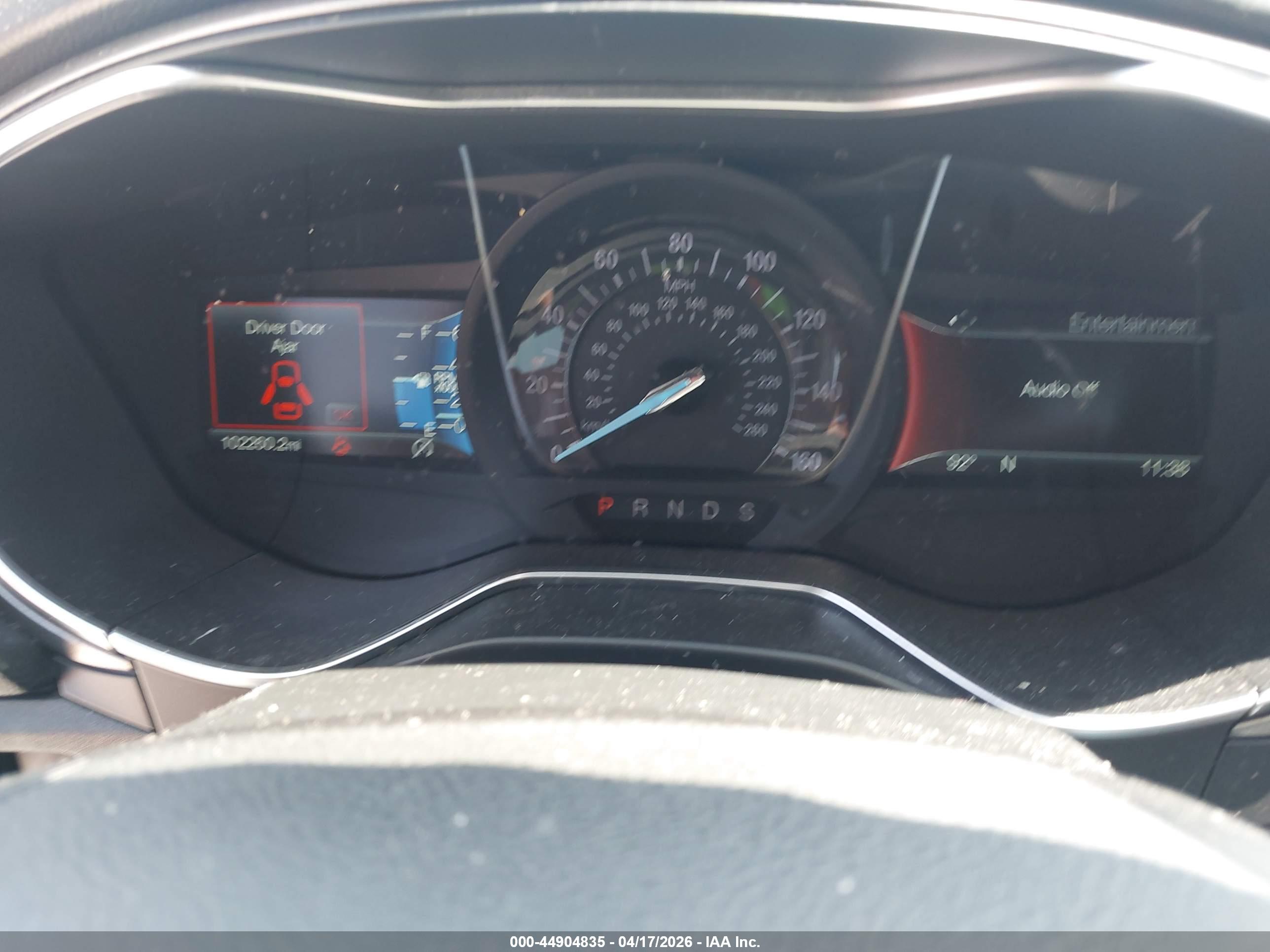FORD FUSION image 7