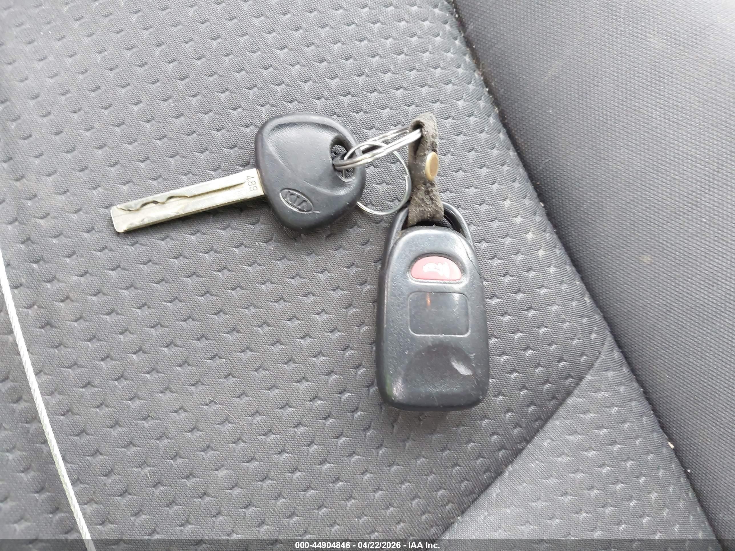 KIA SORENTO image 11