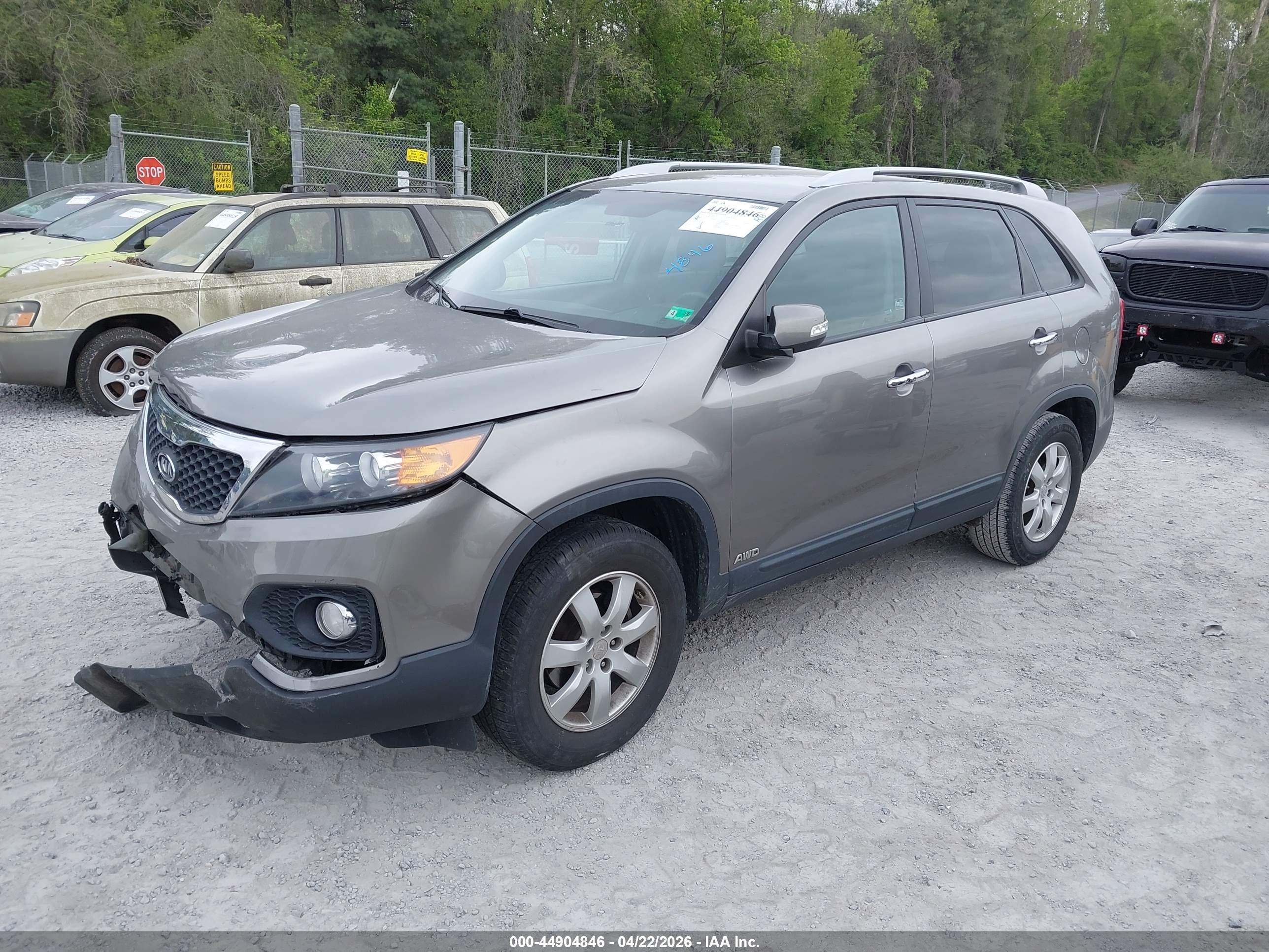 KIA SORENTO image 2