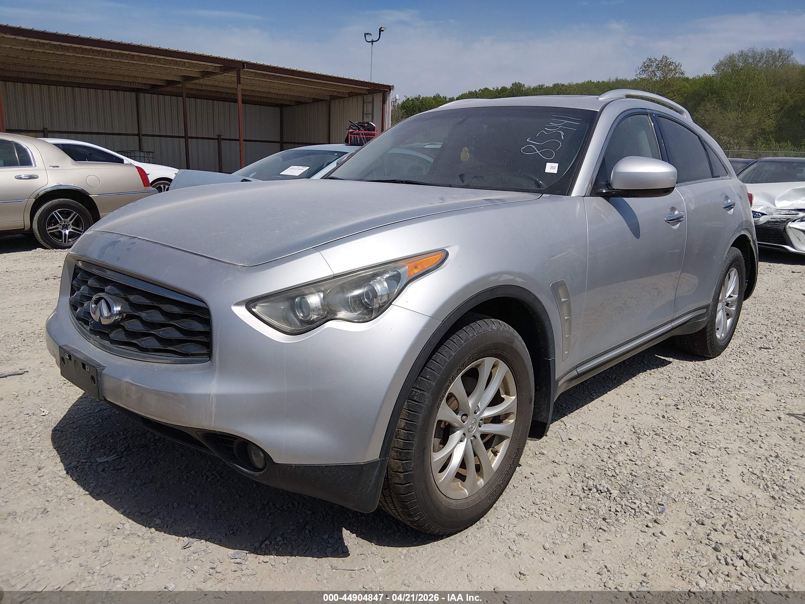 INFINITI FX35 image 2