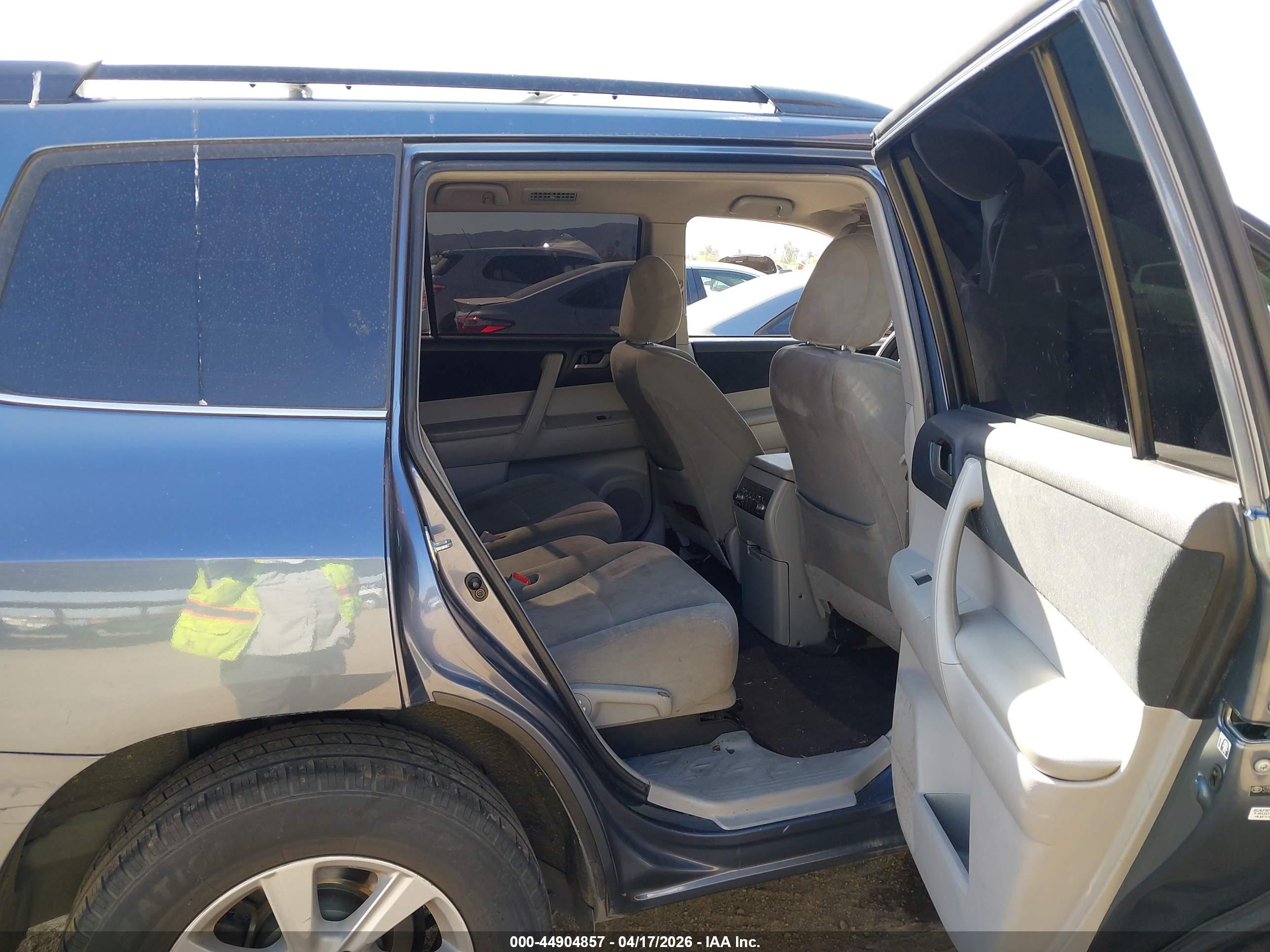 TOYOTA HIGHLANDER image 8