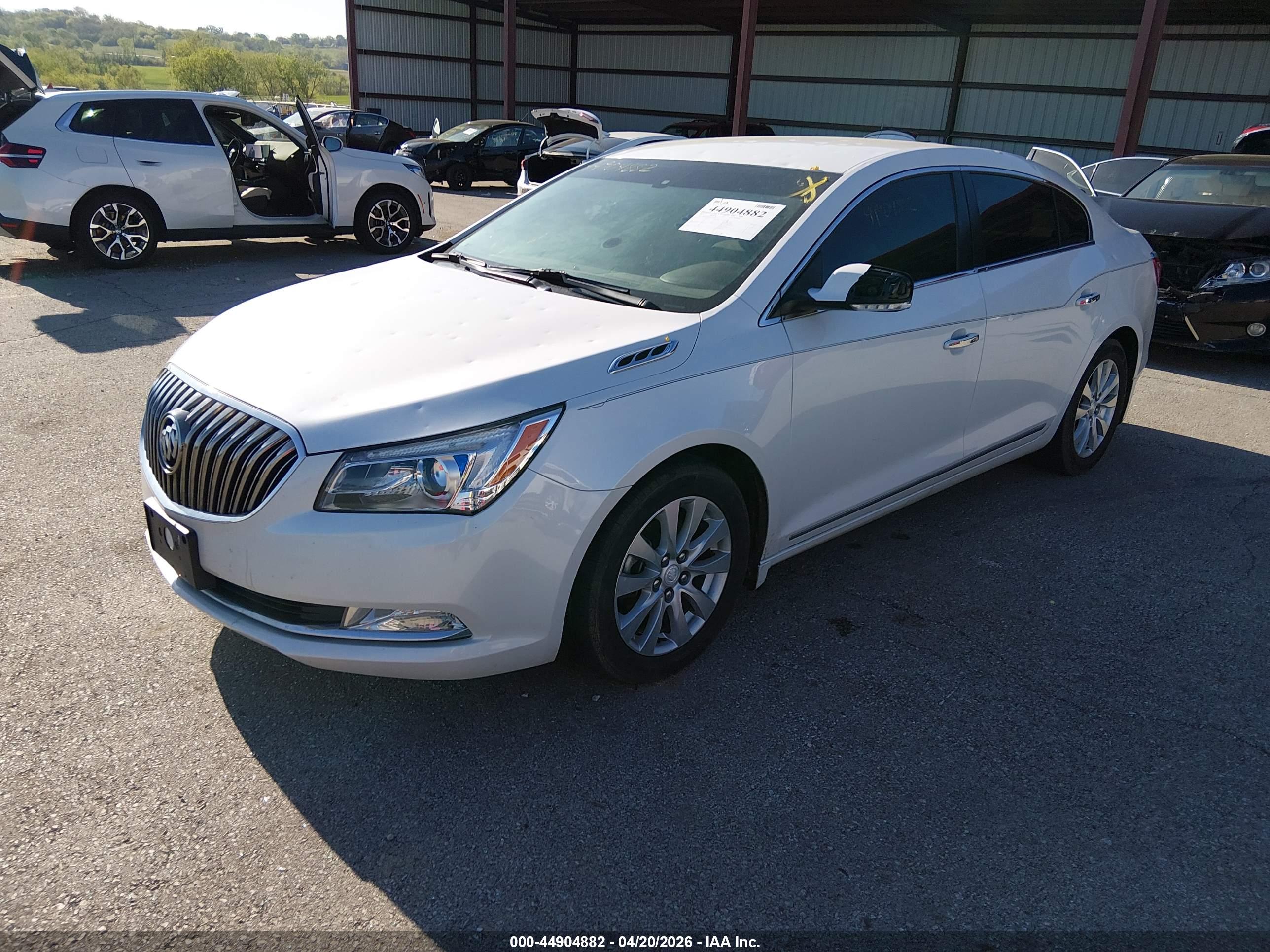 BUICK LACROSSE image 2