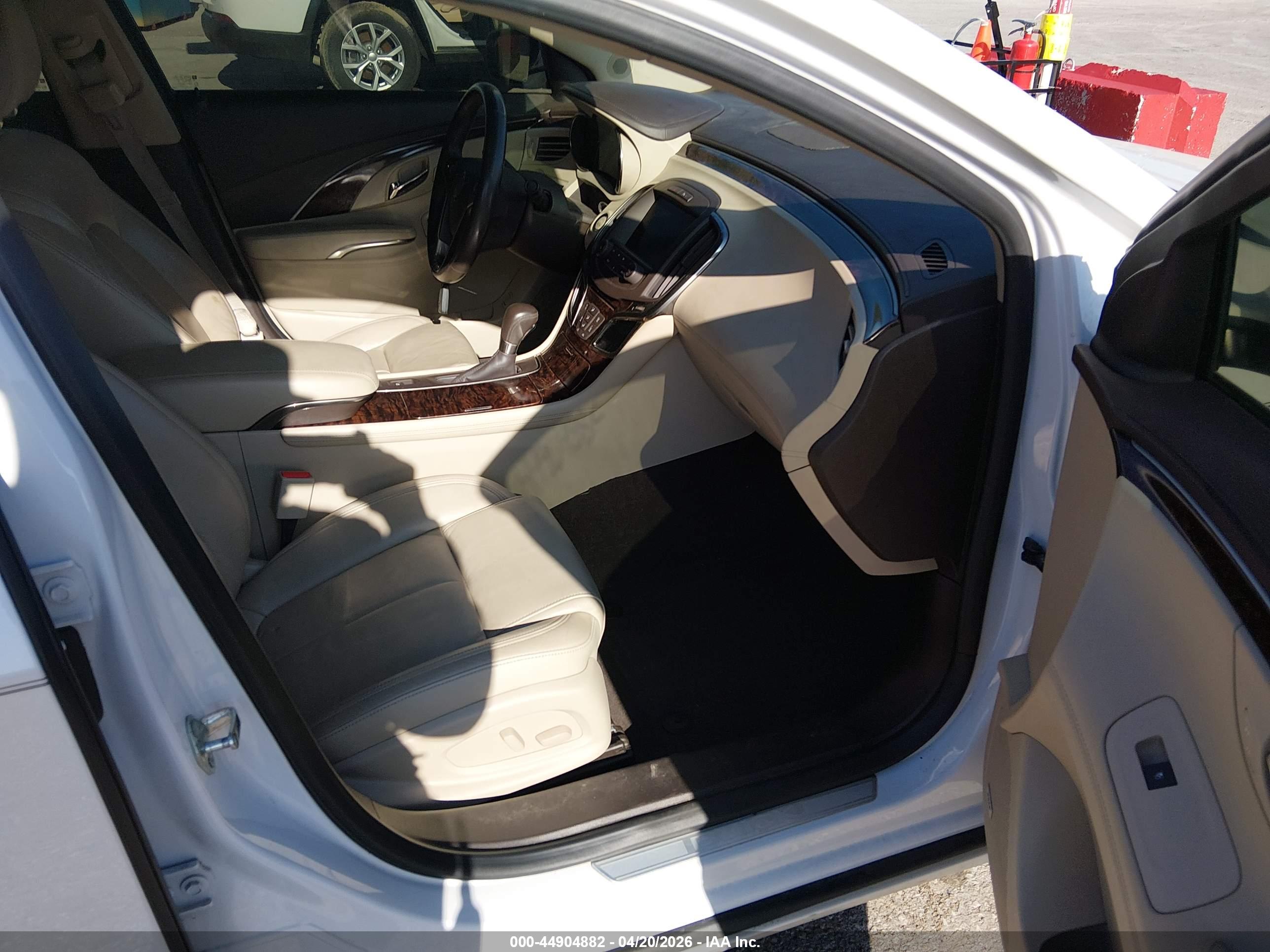 BUICK LACROSSE image 5
