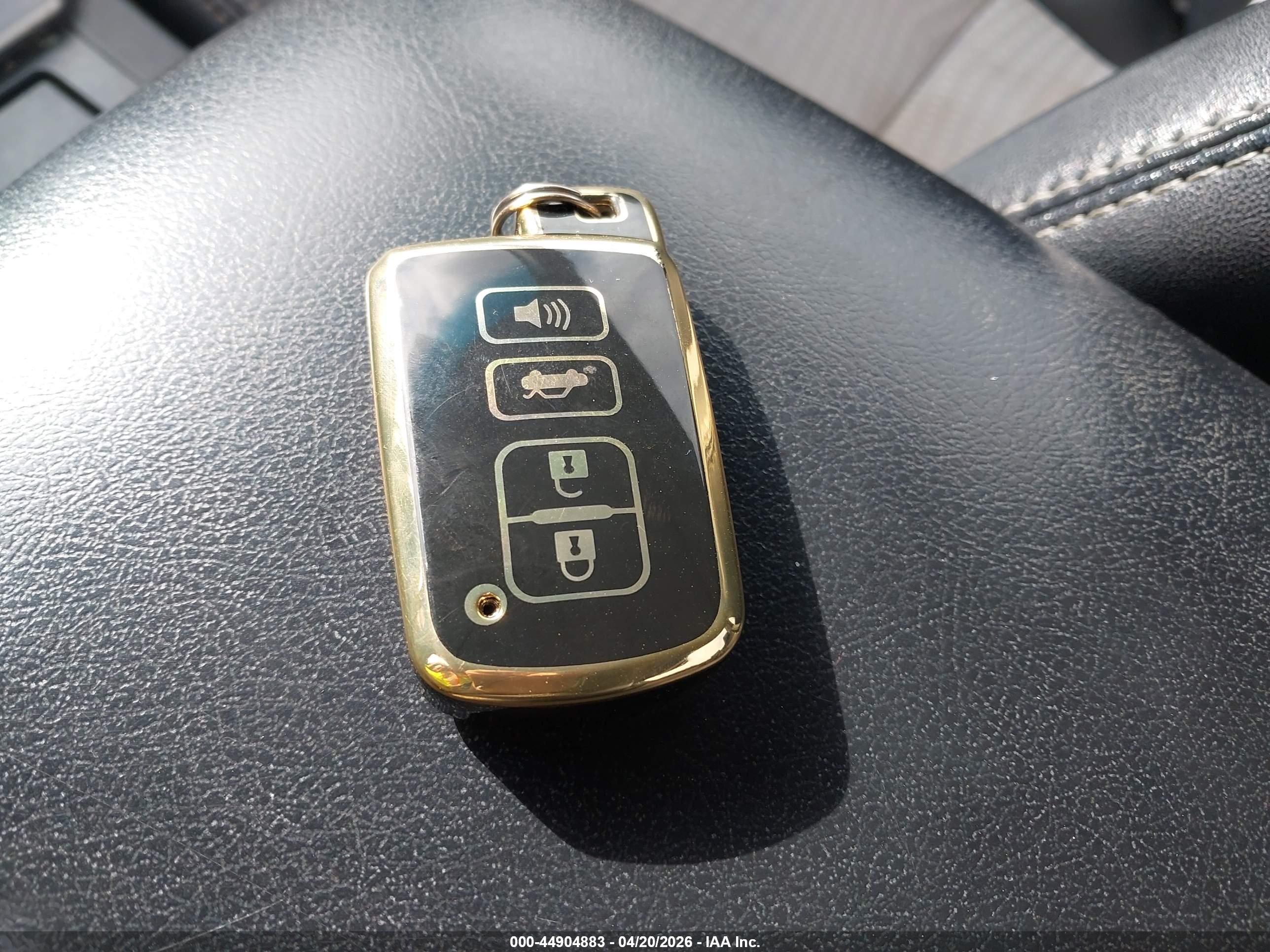 TOYOTA CAMRY image 11