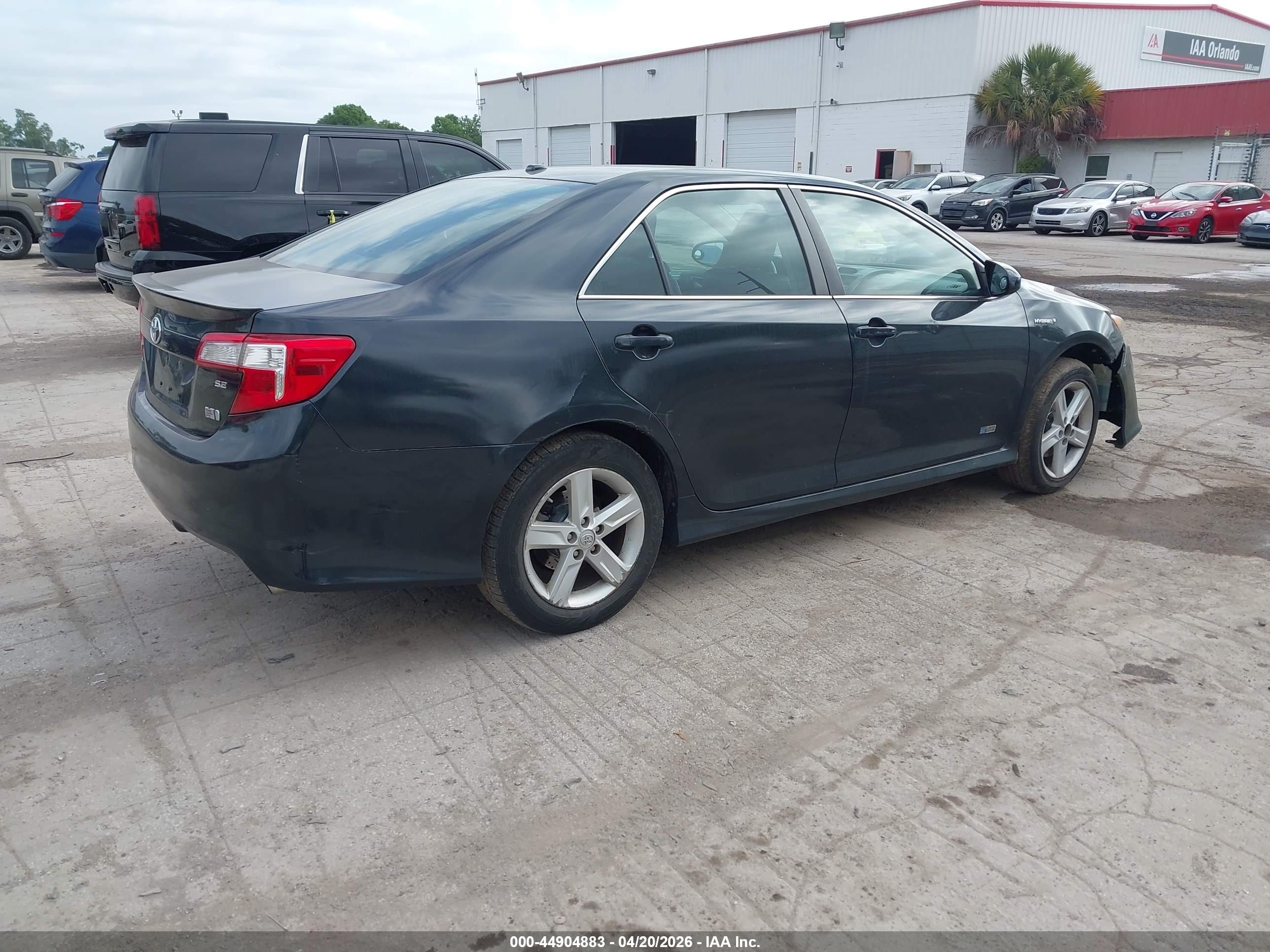 TOYOTA CAMRY image 4