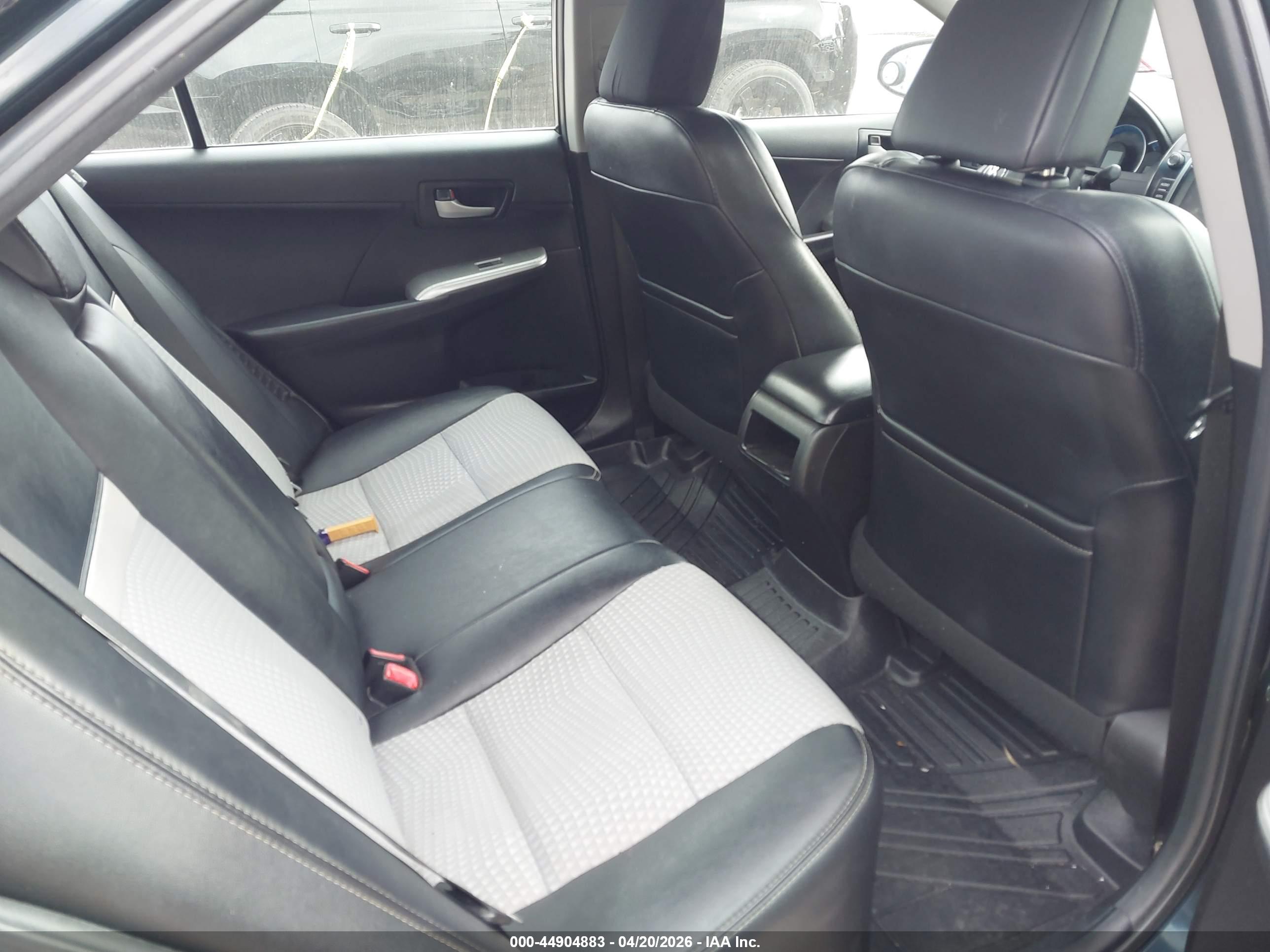 TOYOTA CAMRY image 8