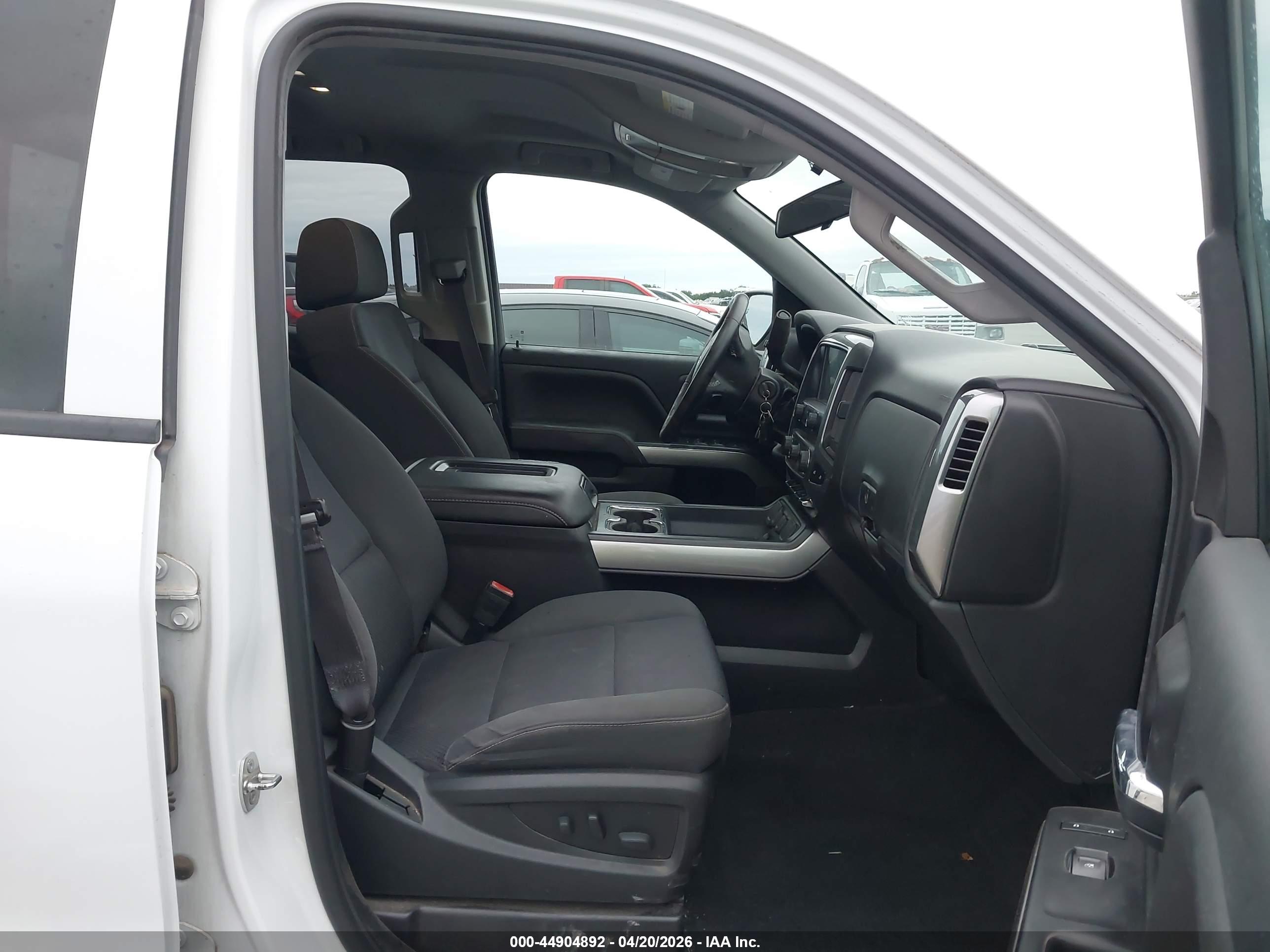 CHEVROLET SILVERADO image 5