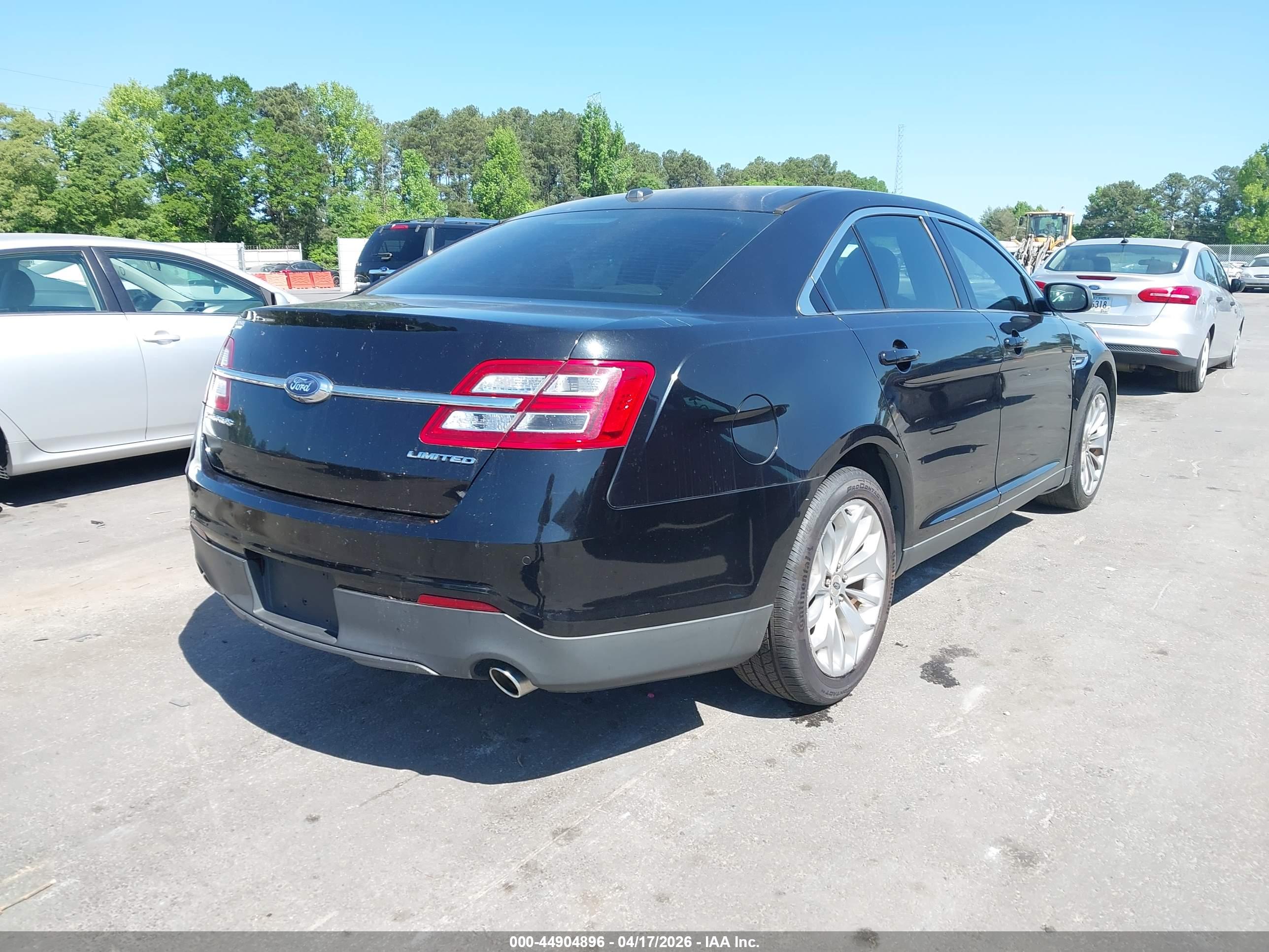 FORD TAURUS image 4