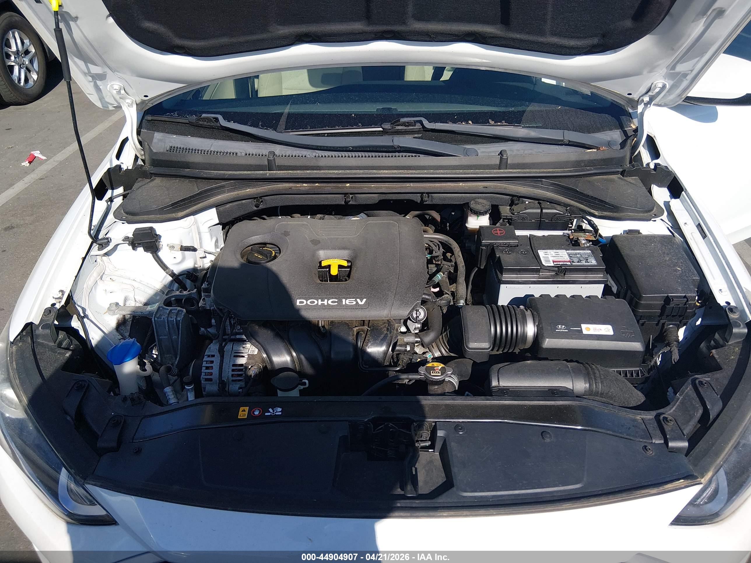 HYUNDAI ELANTRA image 10