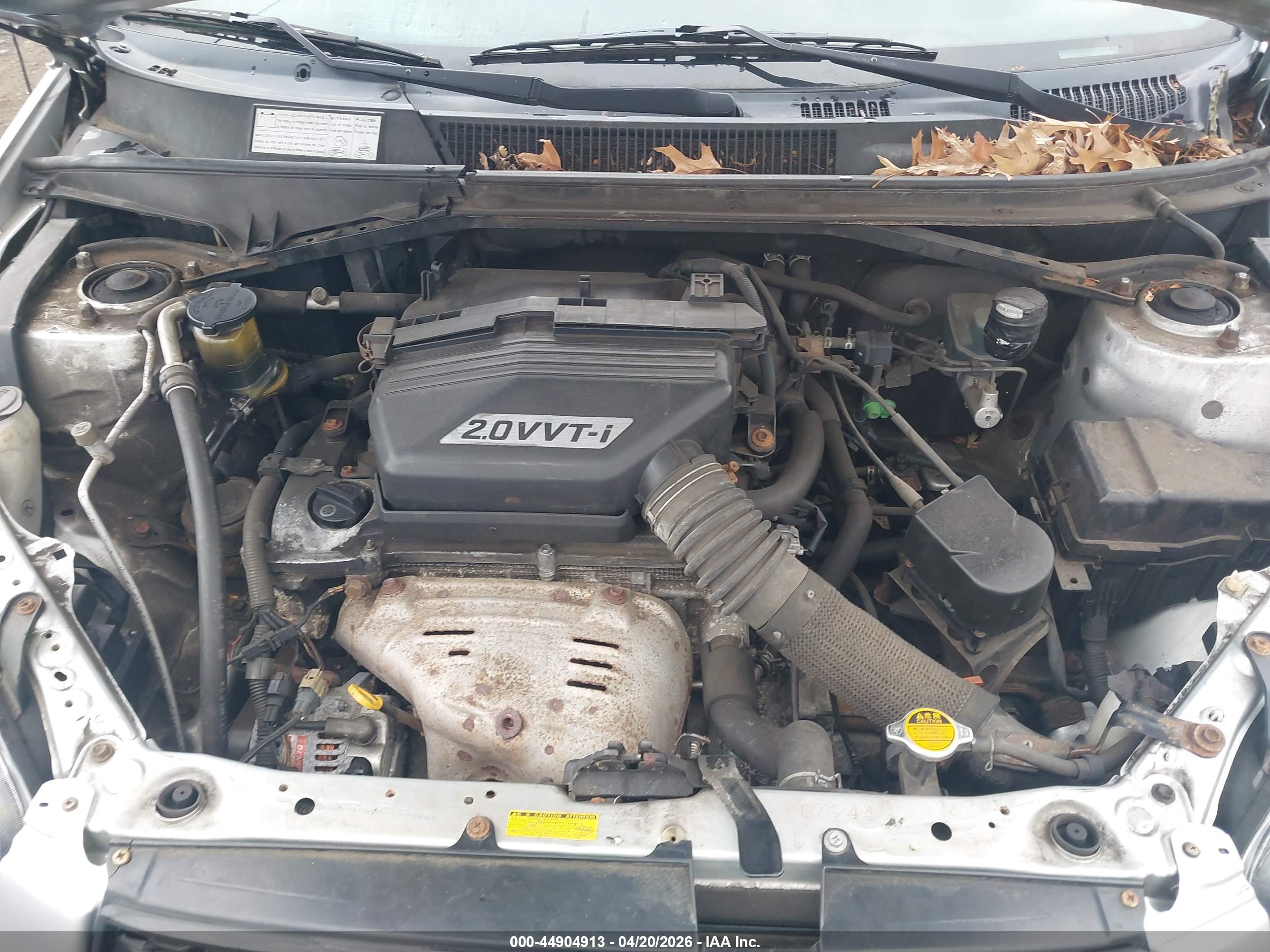 TOYOTA RAV4 image 10
