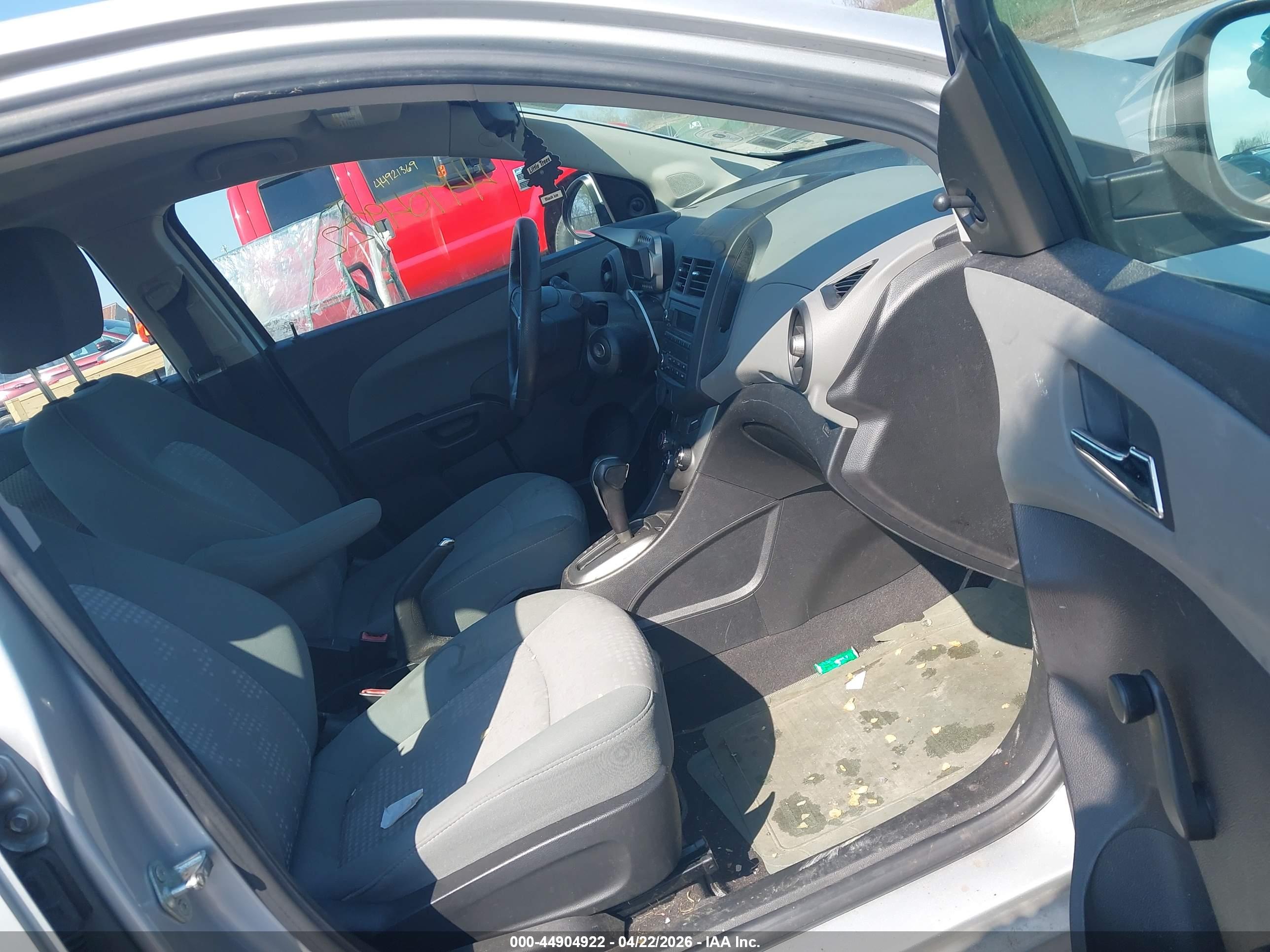 CHEVROLET SONIC image 5