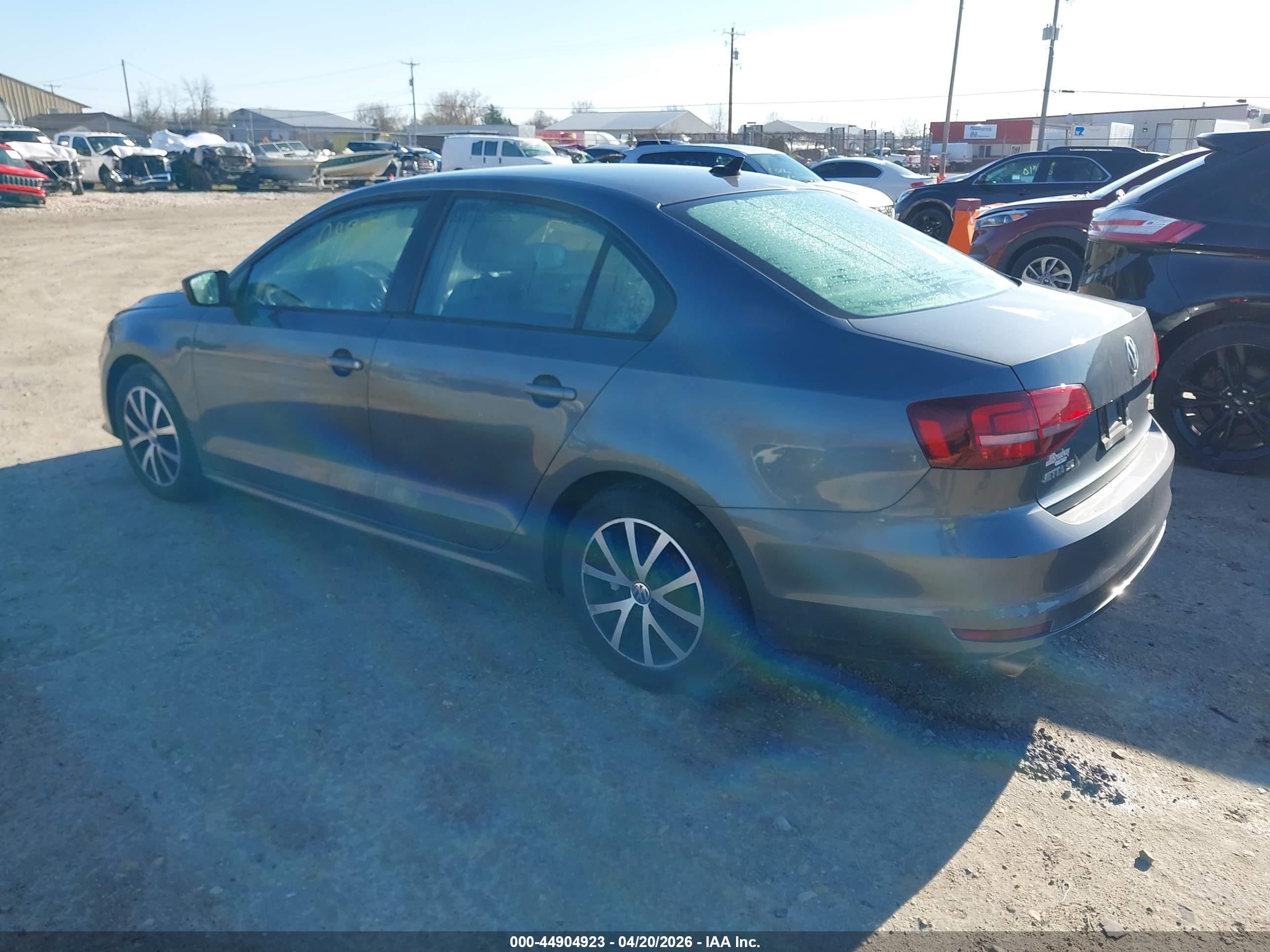 VOLKSWAGEN JETTA image 3