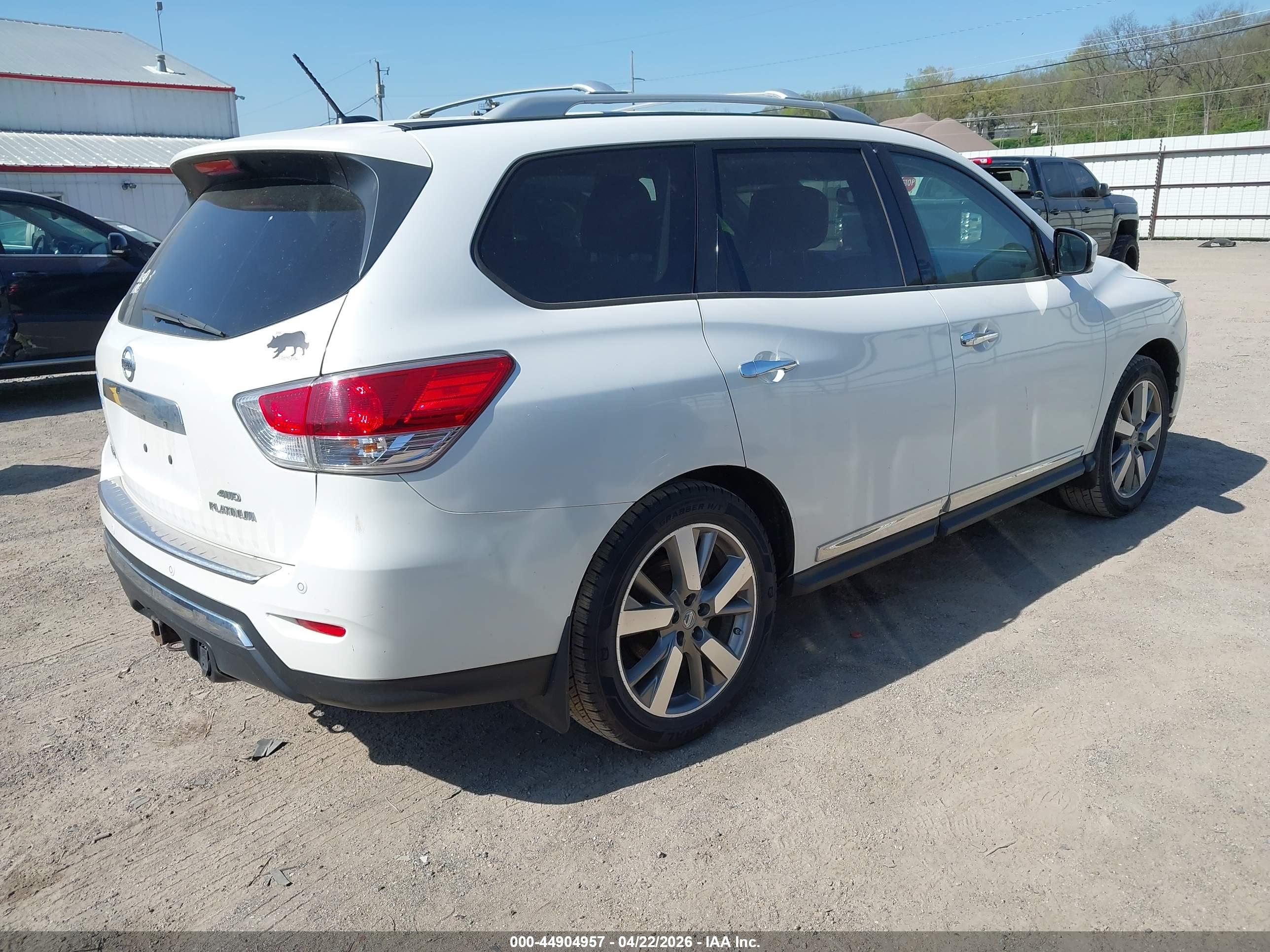 NISSAN PATHFINDER image 4