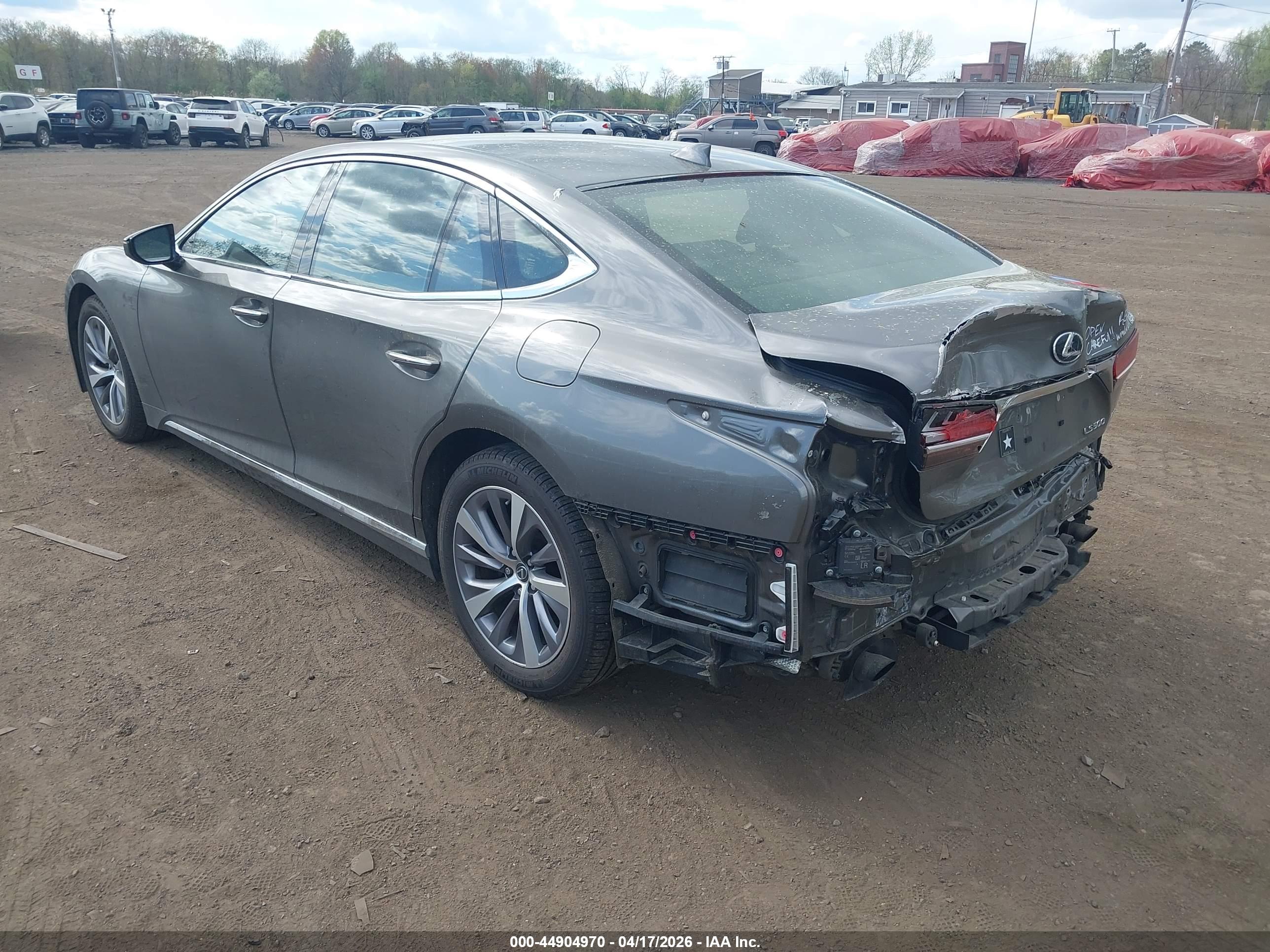 LEXUS LS image 3