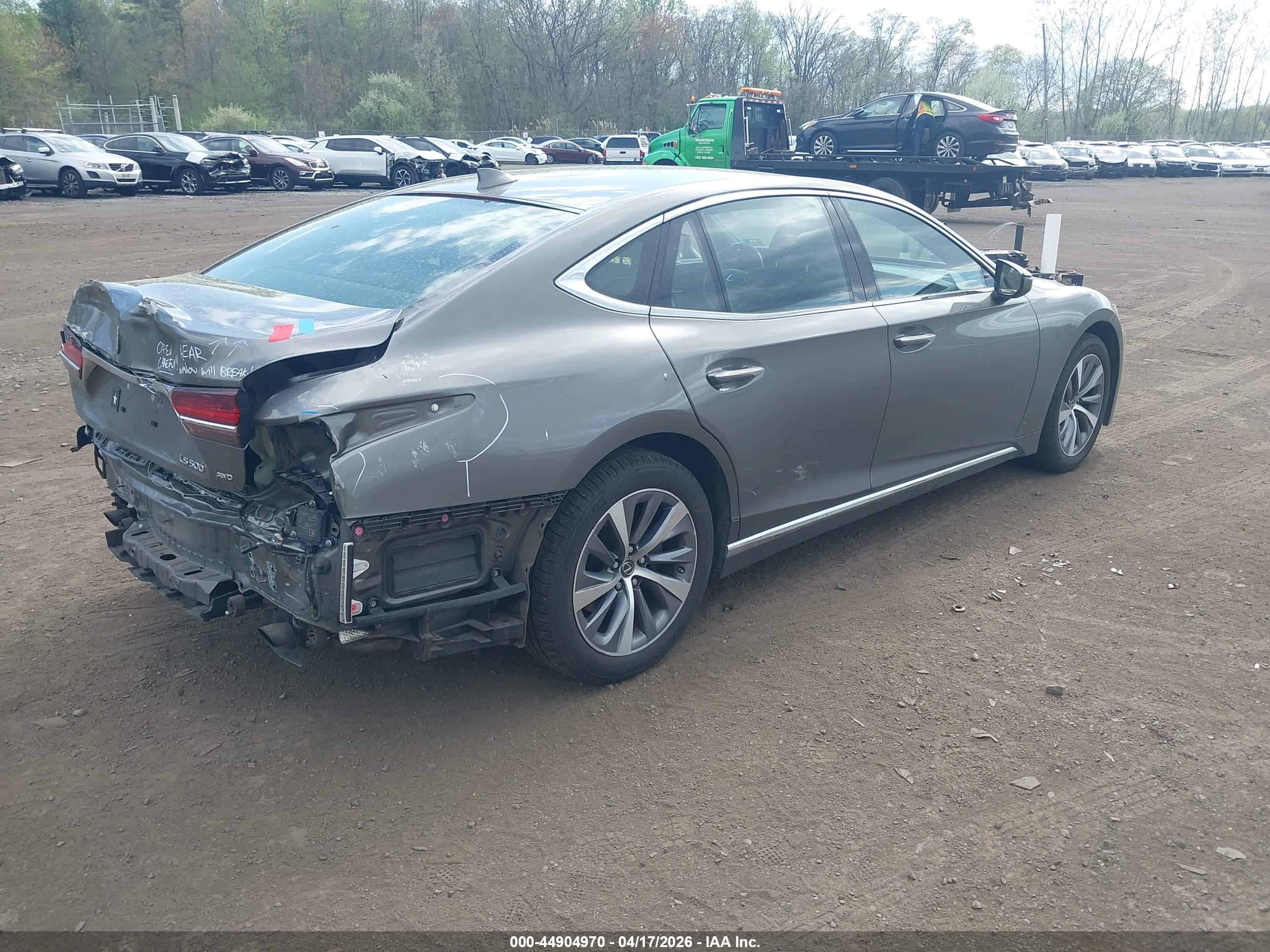 LEXUS LS image 4