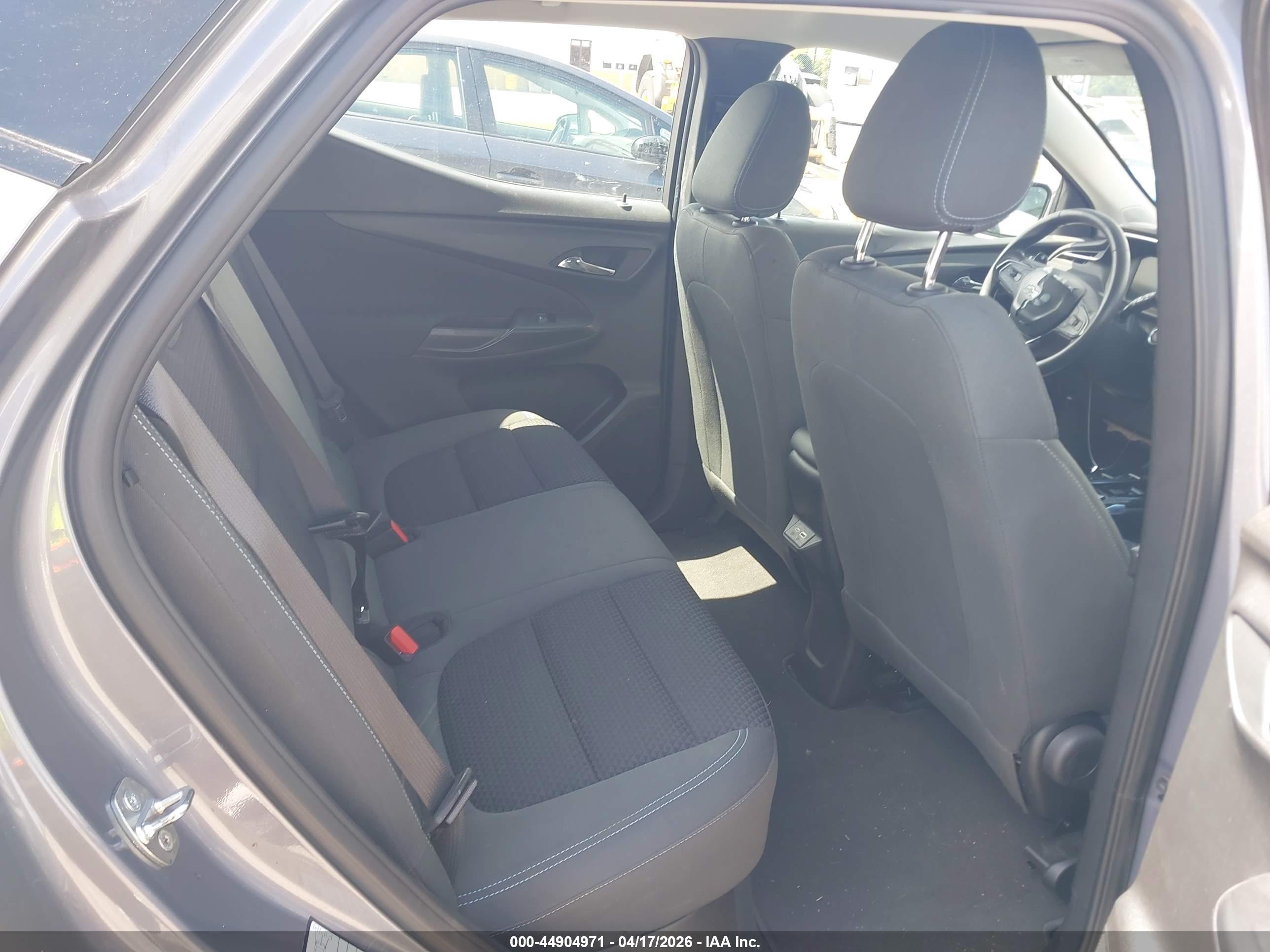 CHEVROLET BOLT image 8