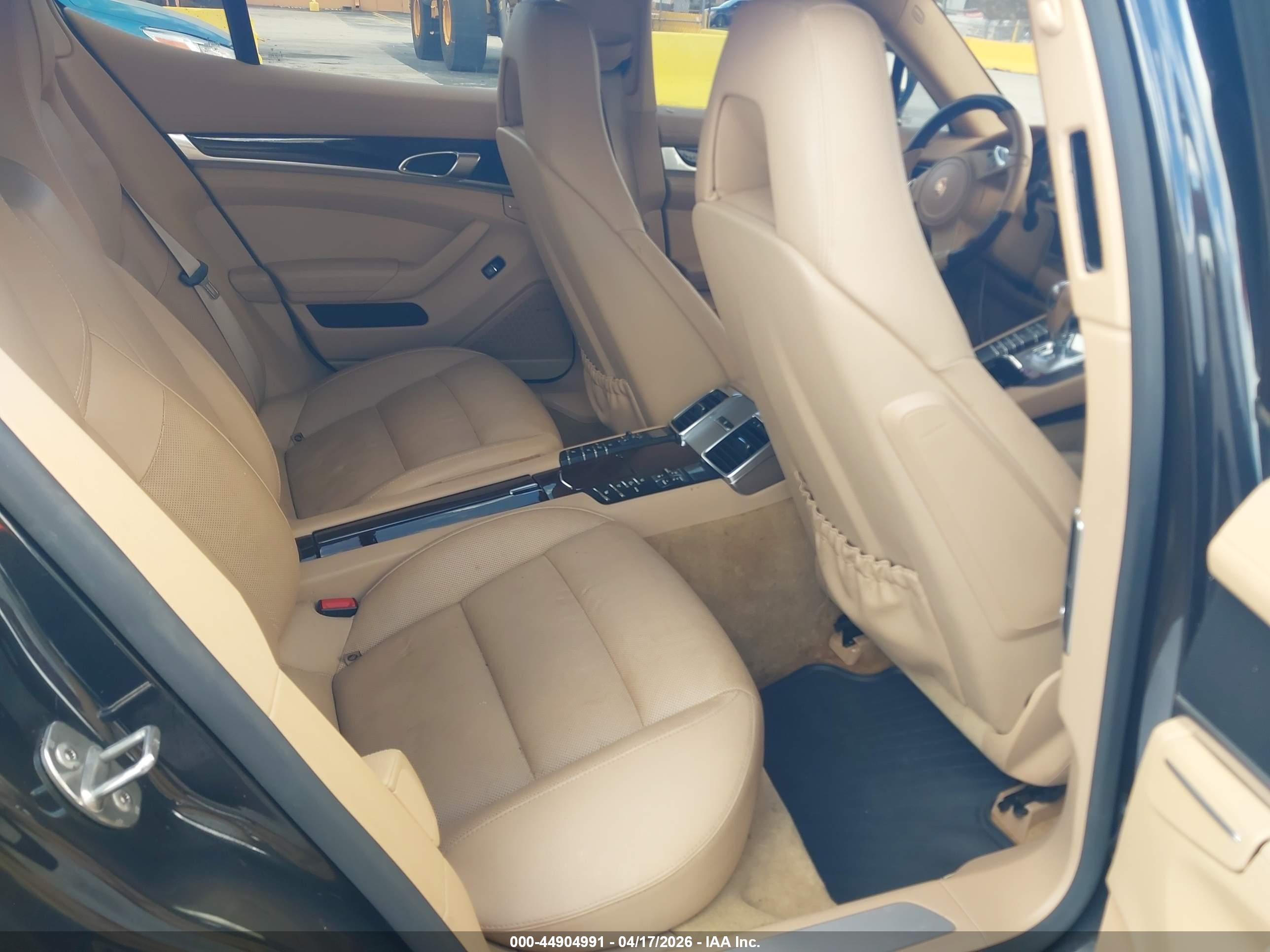 PORSCHE PANAMERA image 8