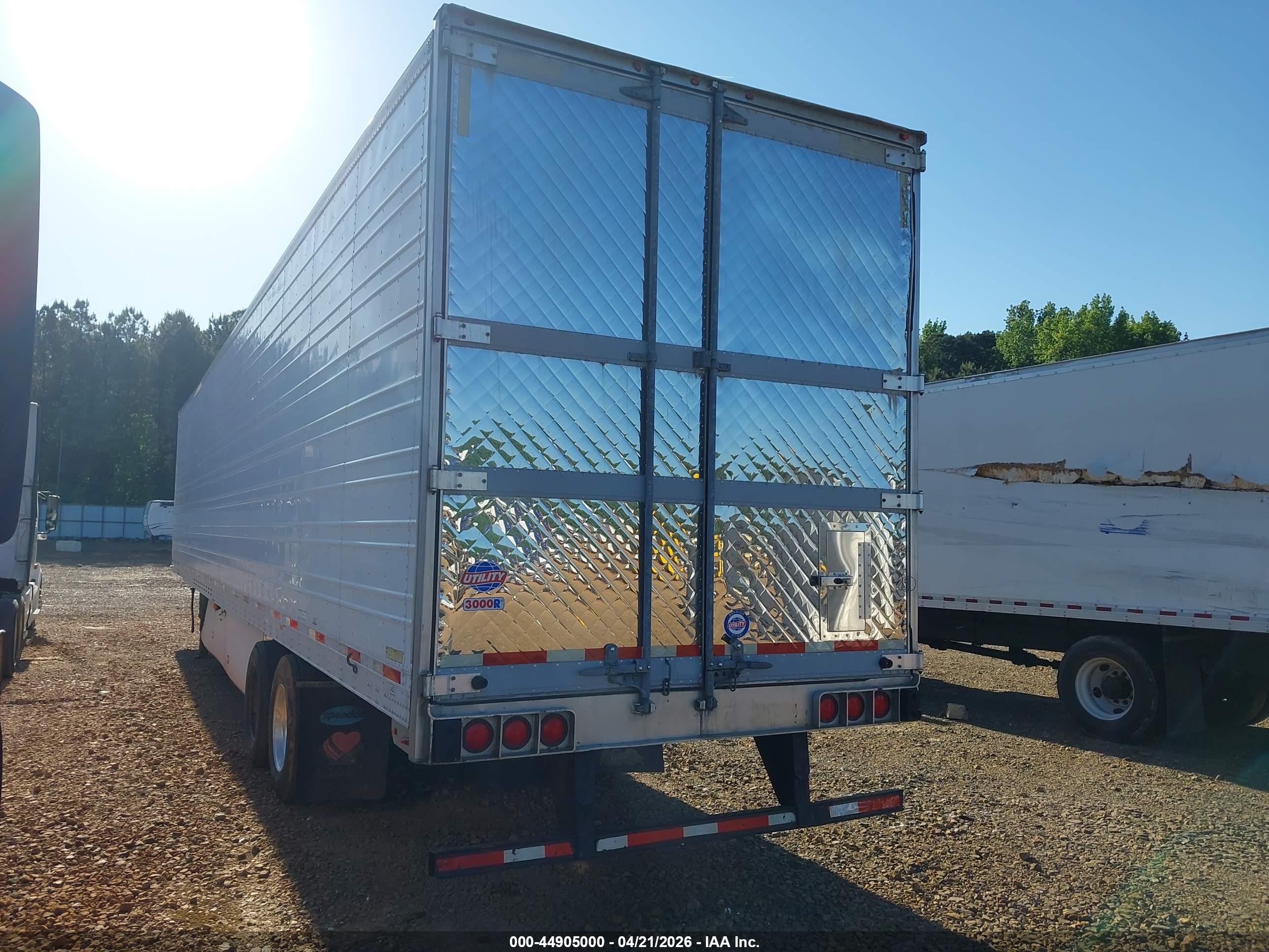 UTILITY TRAILER image 3