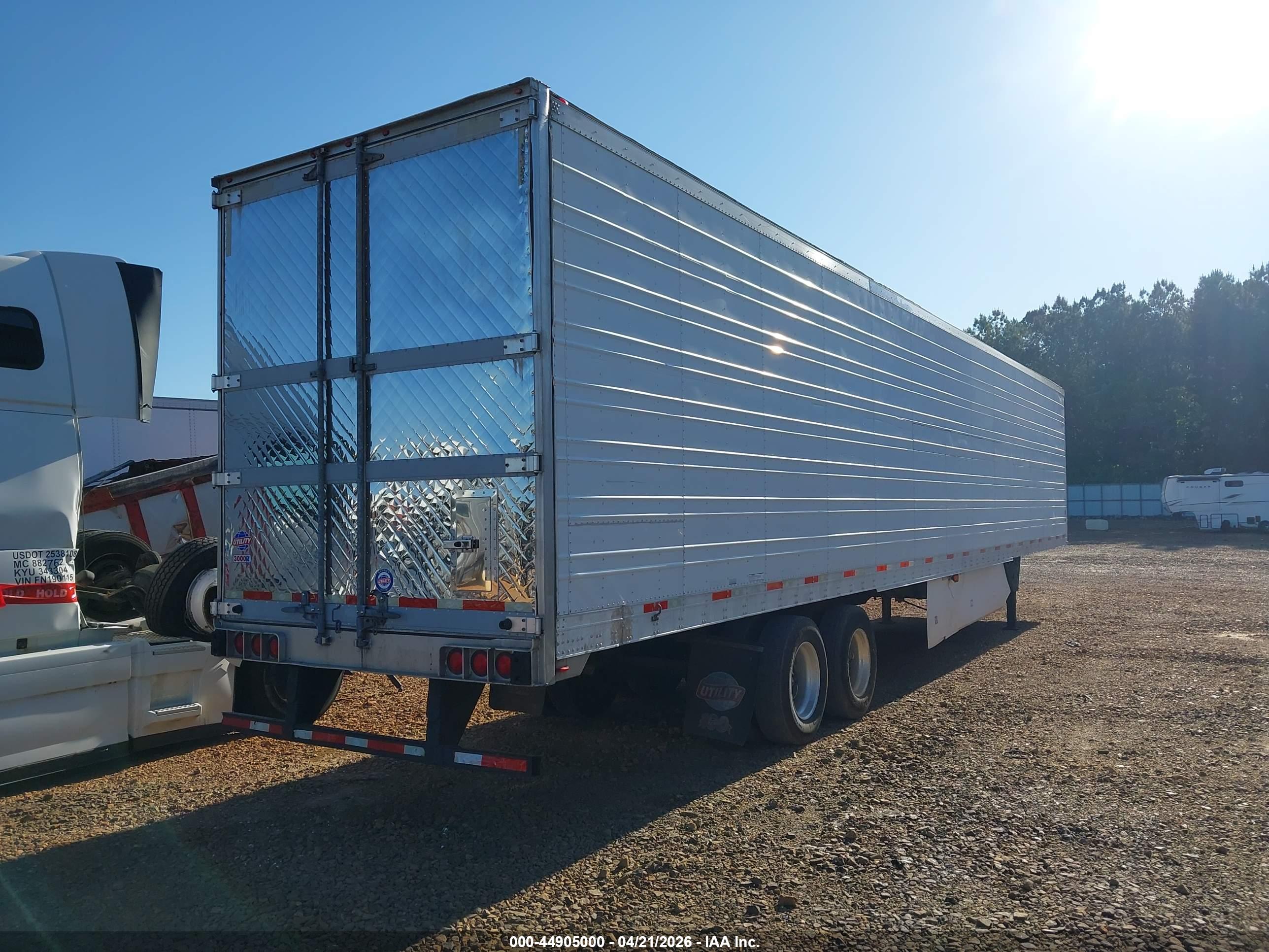 UTILITY TRAILER image 4