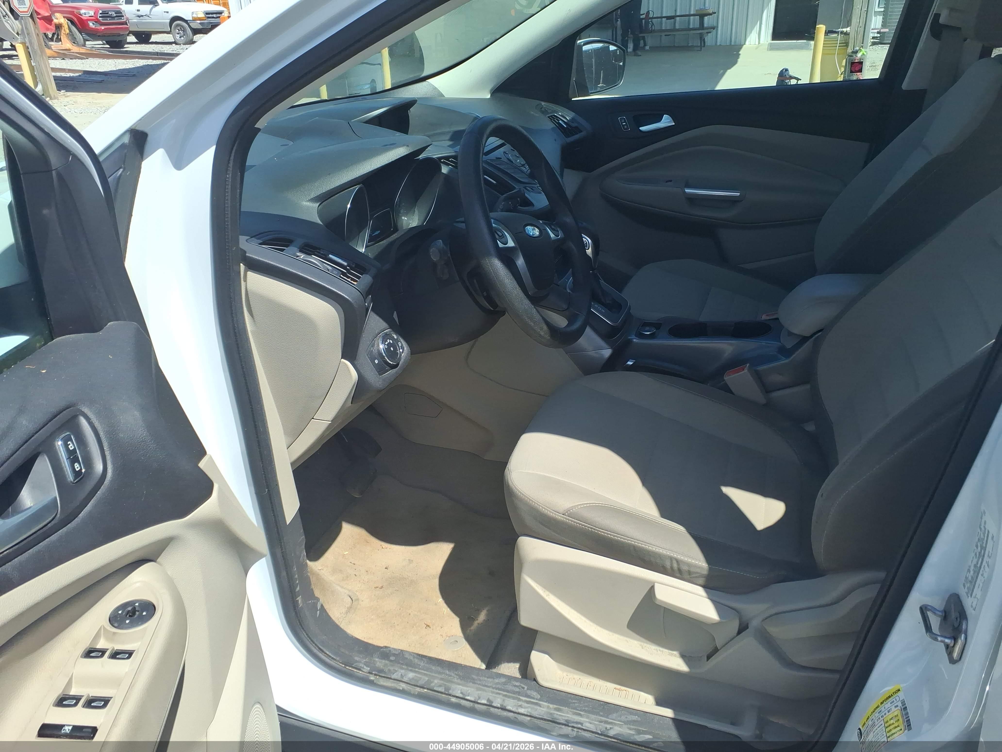 FORD ESCAPE image 5