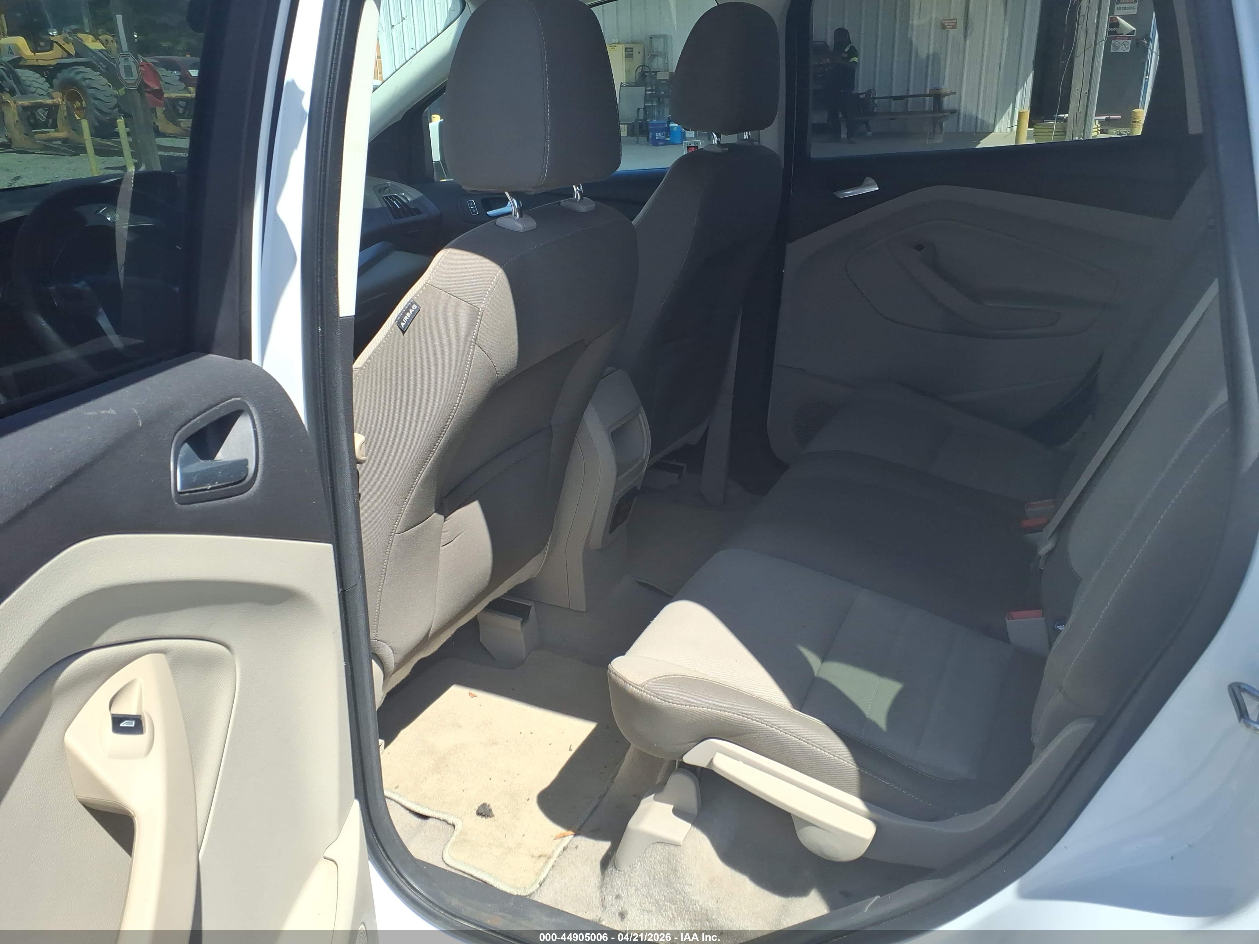 FORD ESCAPE image 8