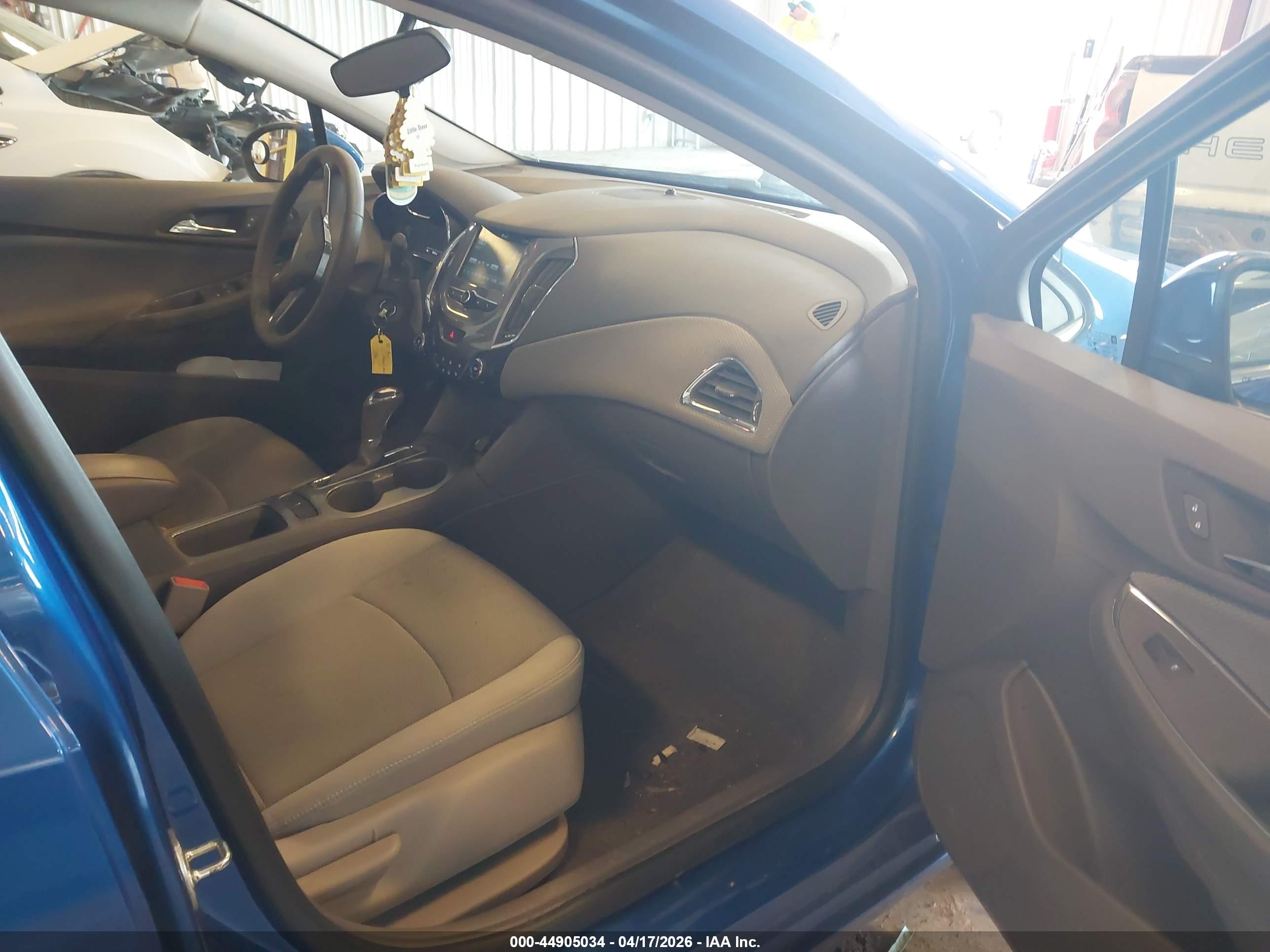 CHEVROLET CRUZE image 5