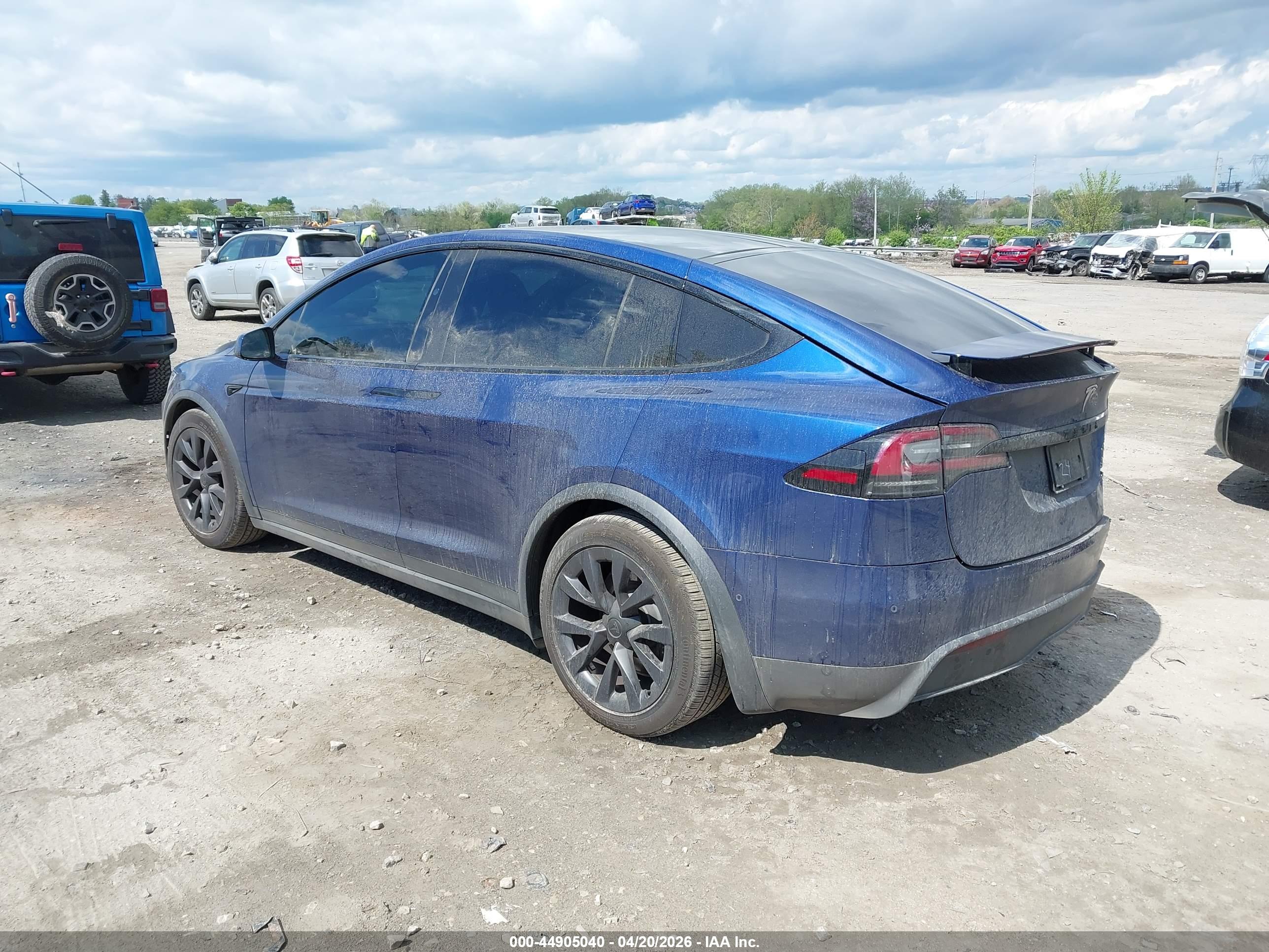 TESLA MODEL image 3
