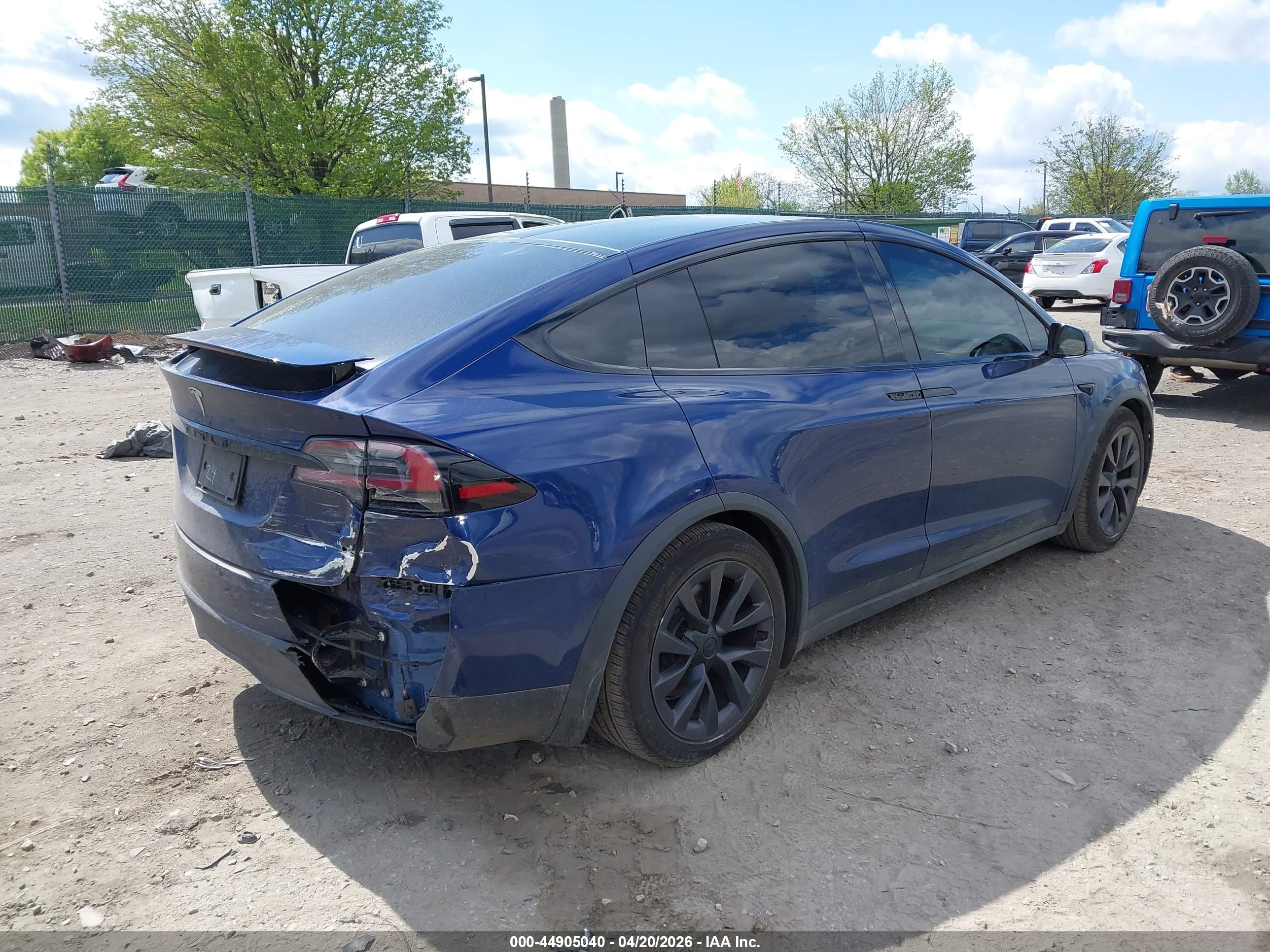 TESLA MODEL image 4