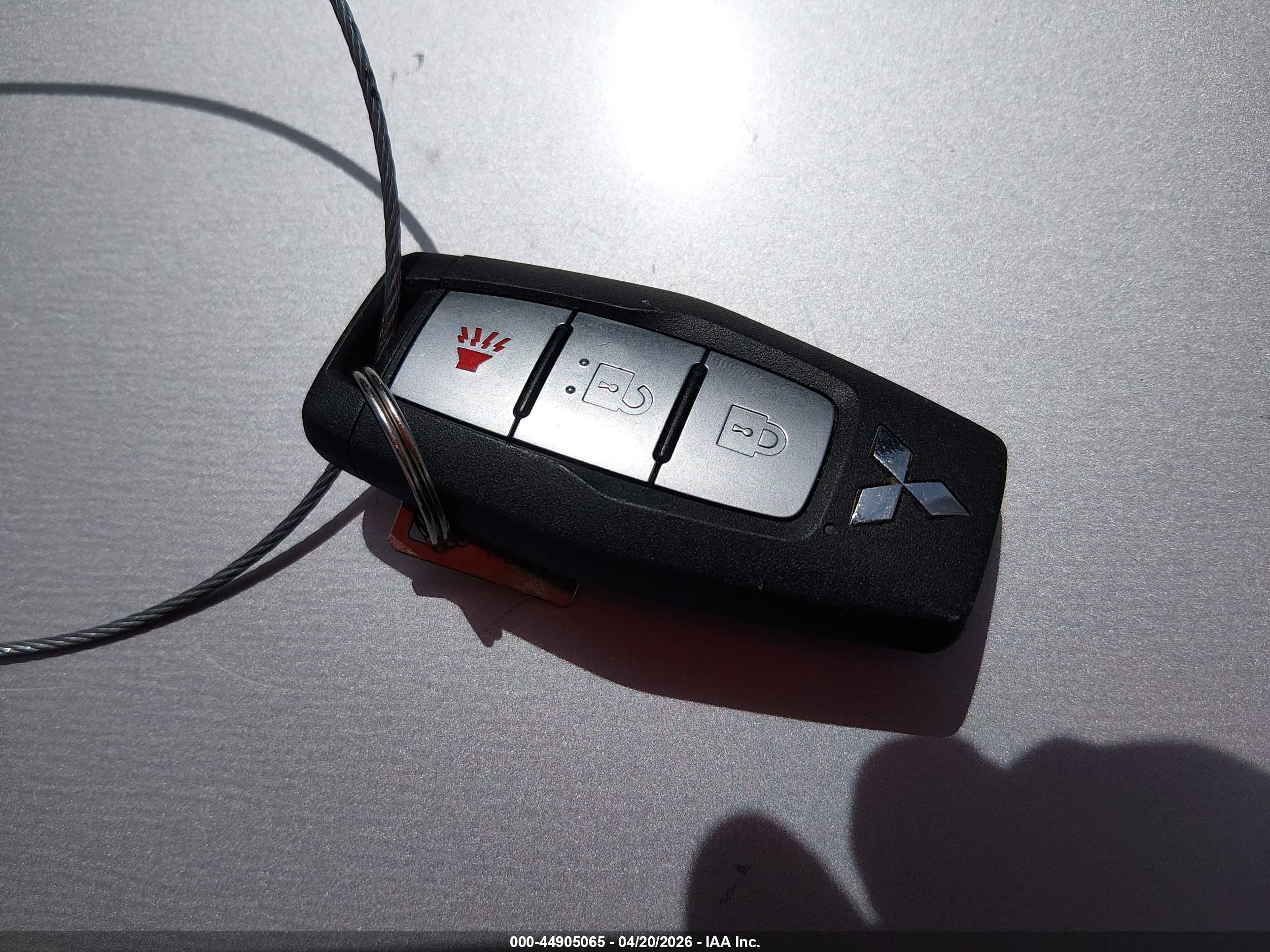 MITSUBISHI OUTLANDER image 11