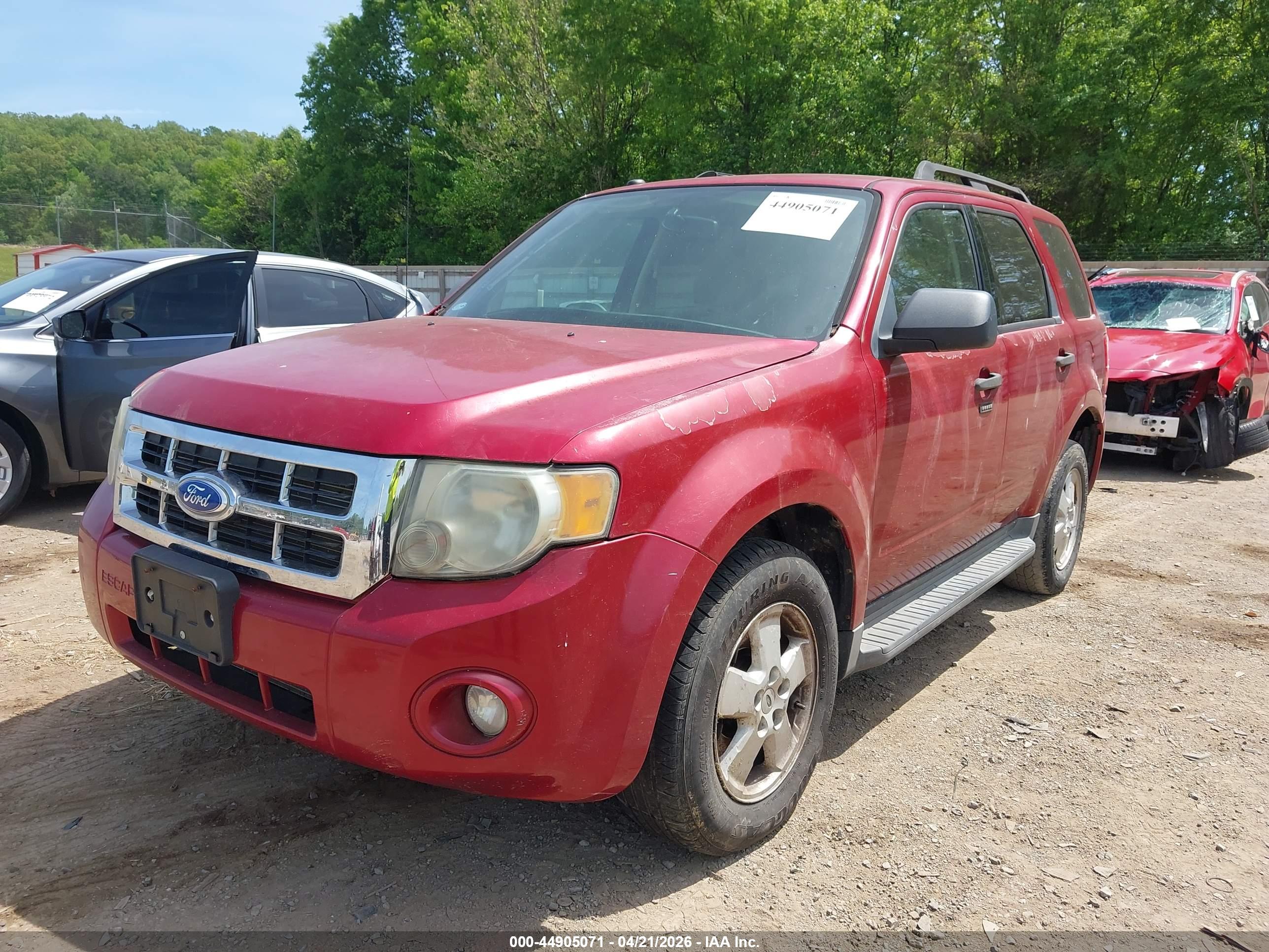 FORD ESCAPE image 2