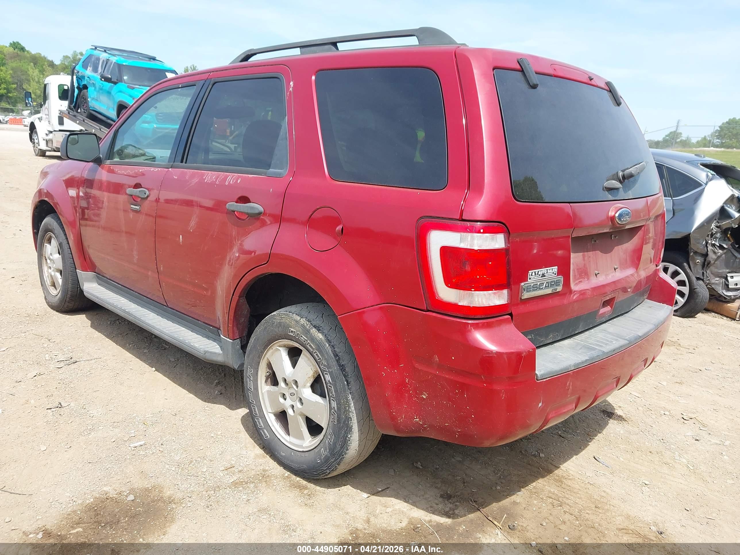 FORD ESCAPE image 3
