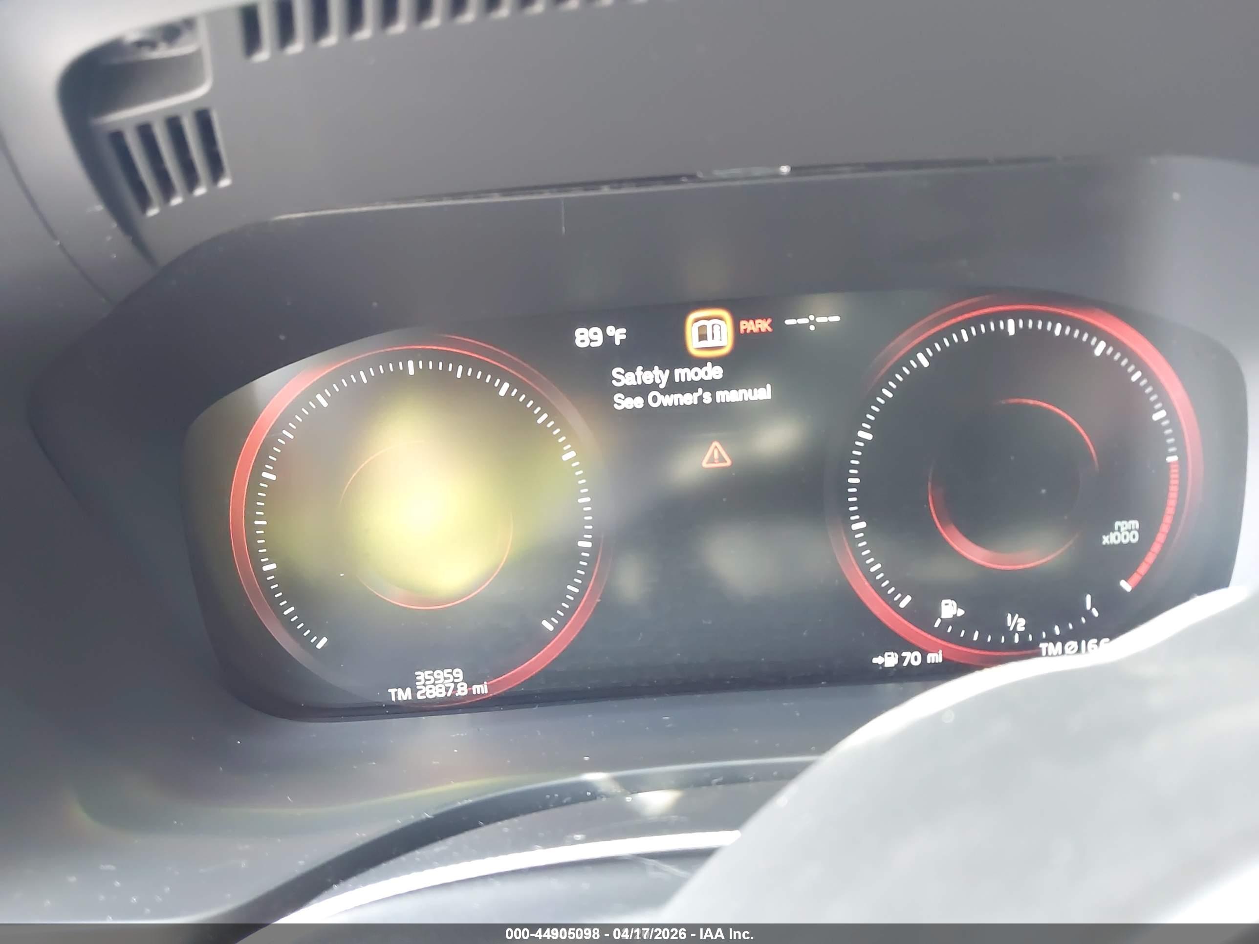 VOLVO XC60 image 7