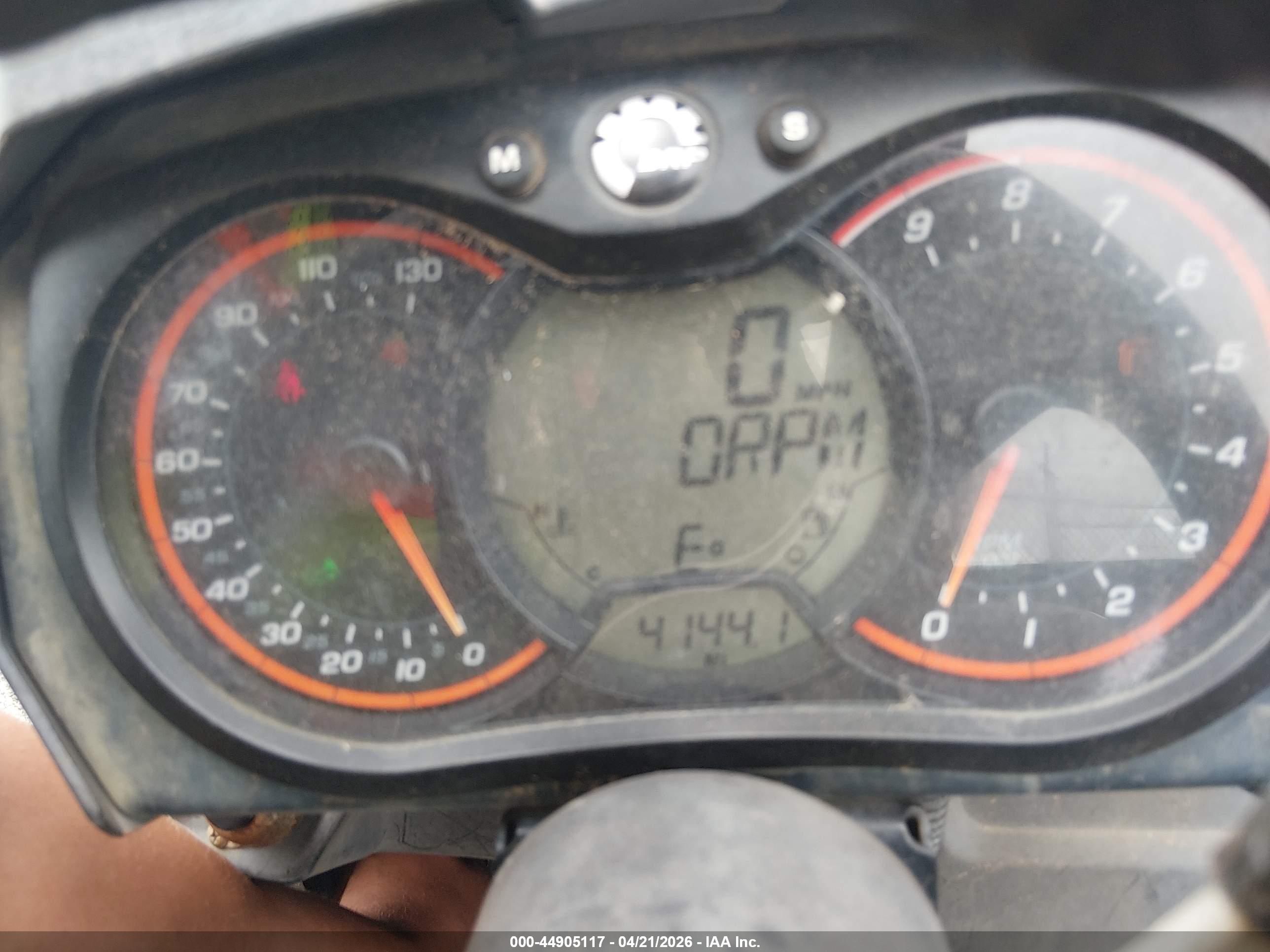 CAN-AM COMMANDER image 7