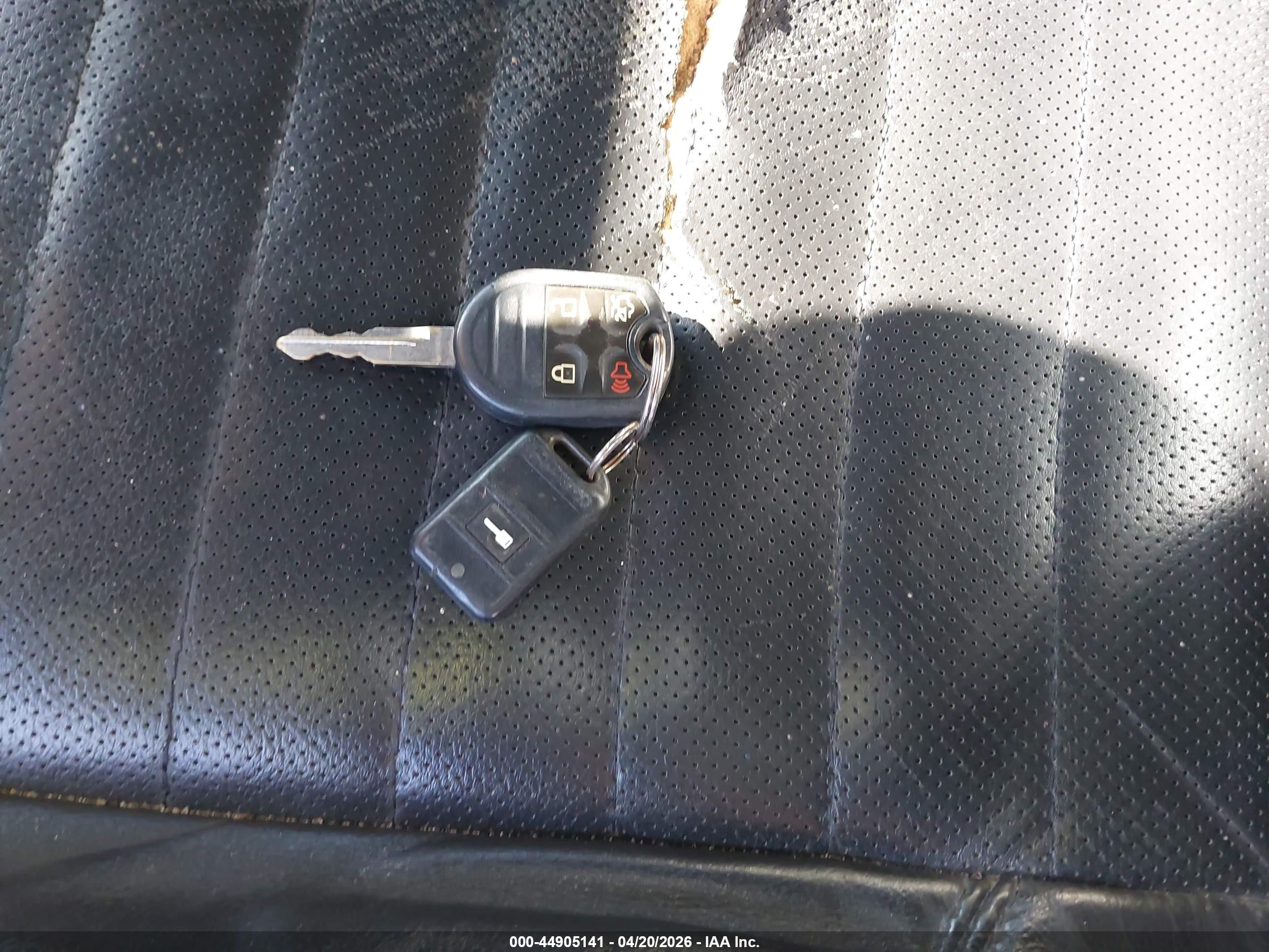 FORD MUSTANG image 11