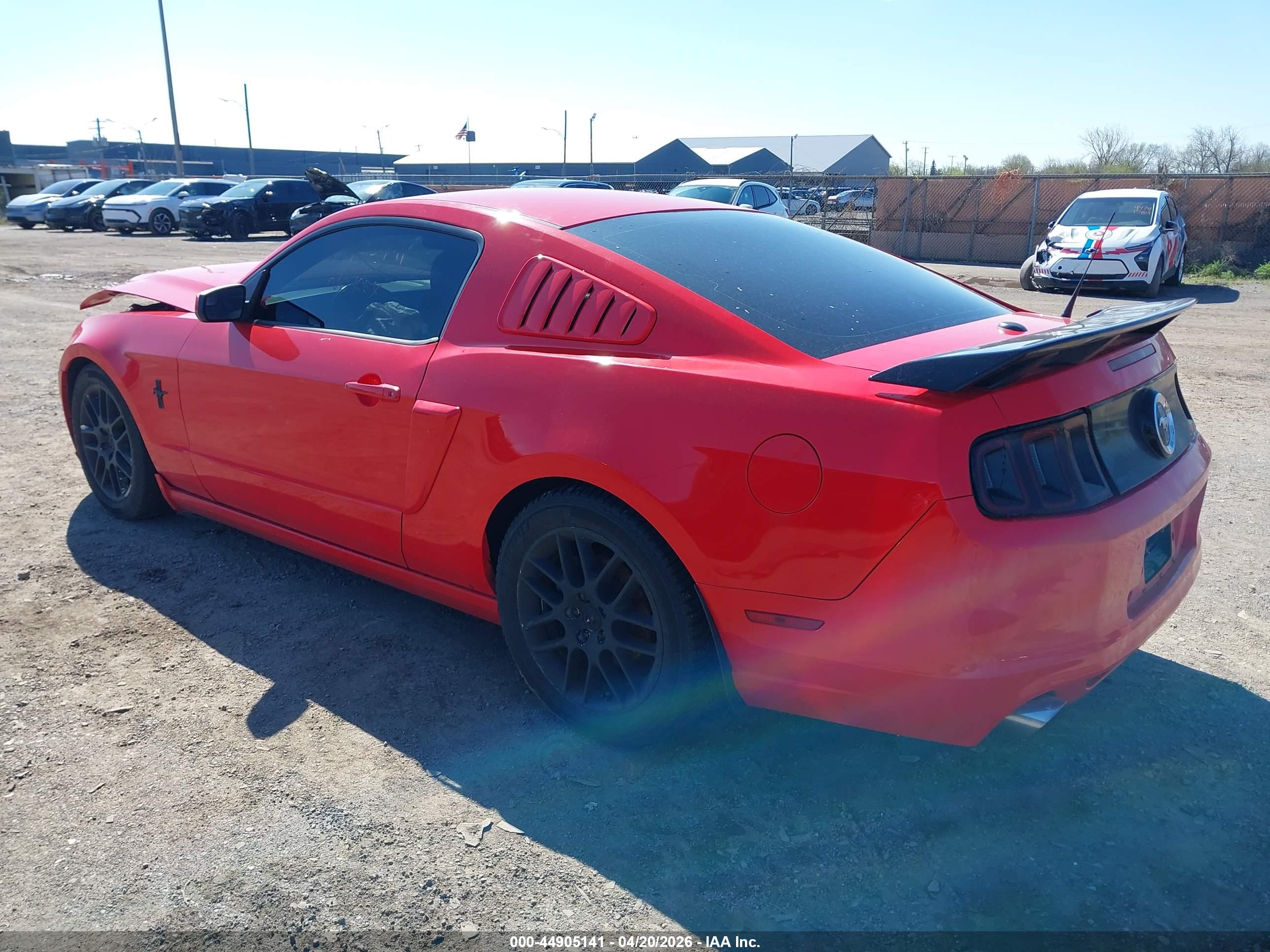 FORD MUSTANG image 3