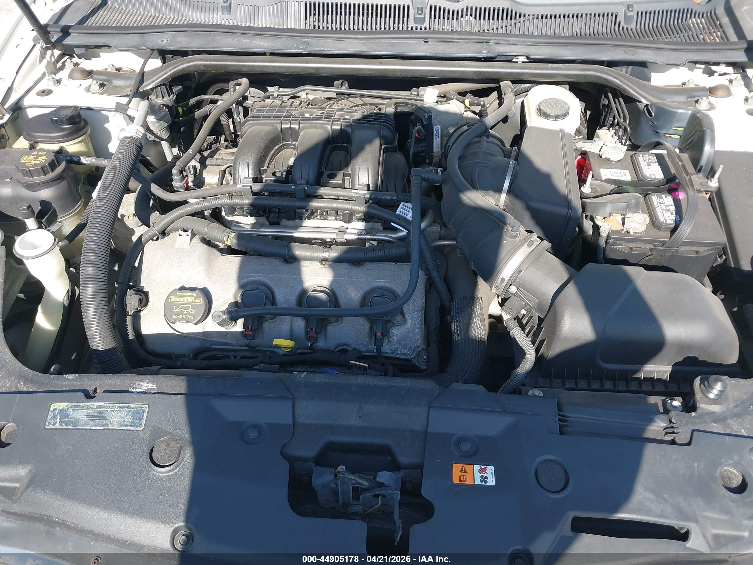 FORD TAURUS image 10